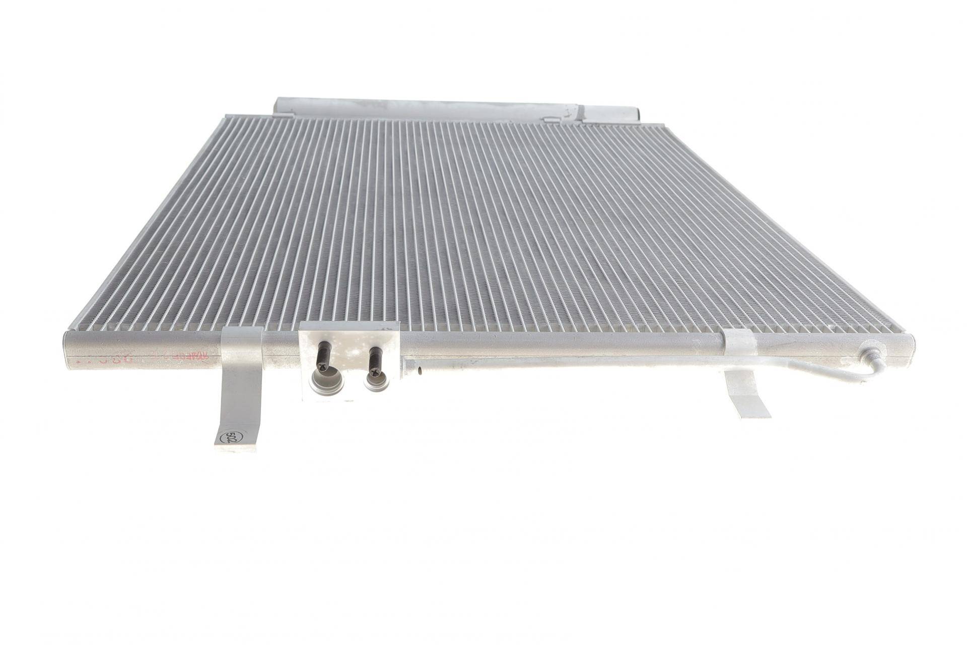 Радіатор кондиціонера (з осушувачем) Hyundai Santa Fe 18-