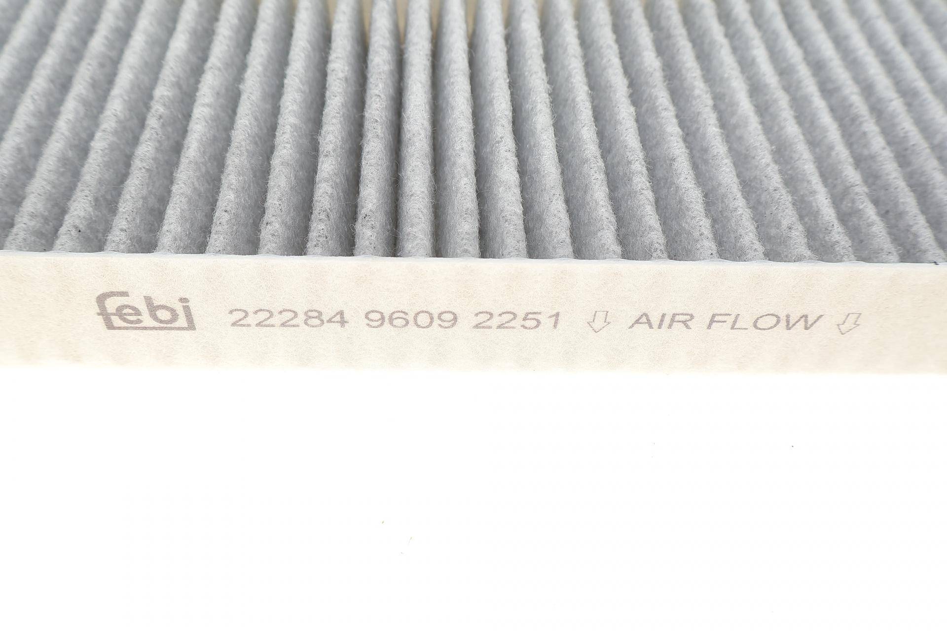 Фільтр салона Audi A6 2.0/2.7TDI 04- (угольный) (к-кт 2 шт.)