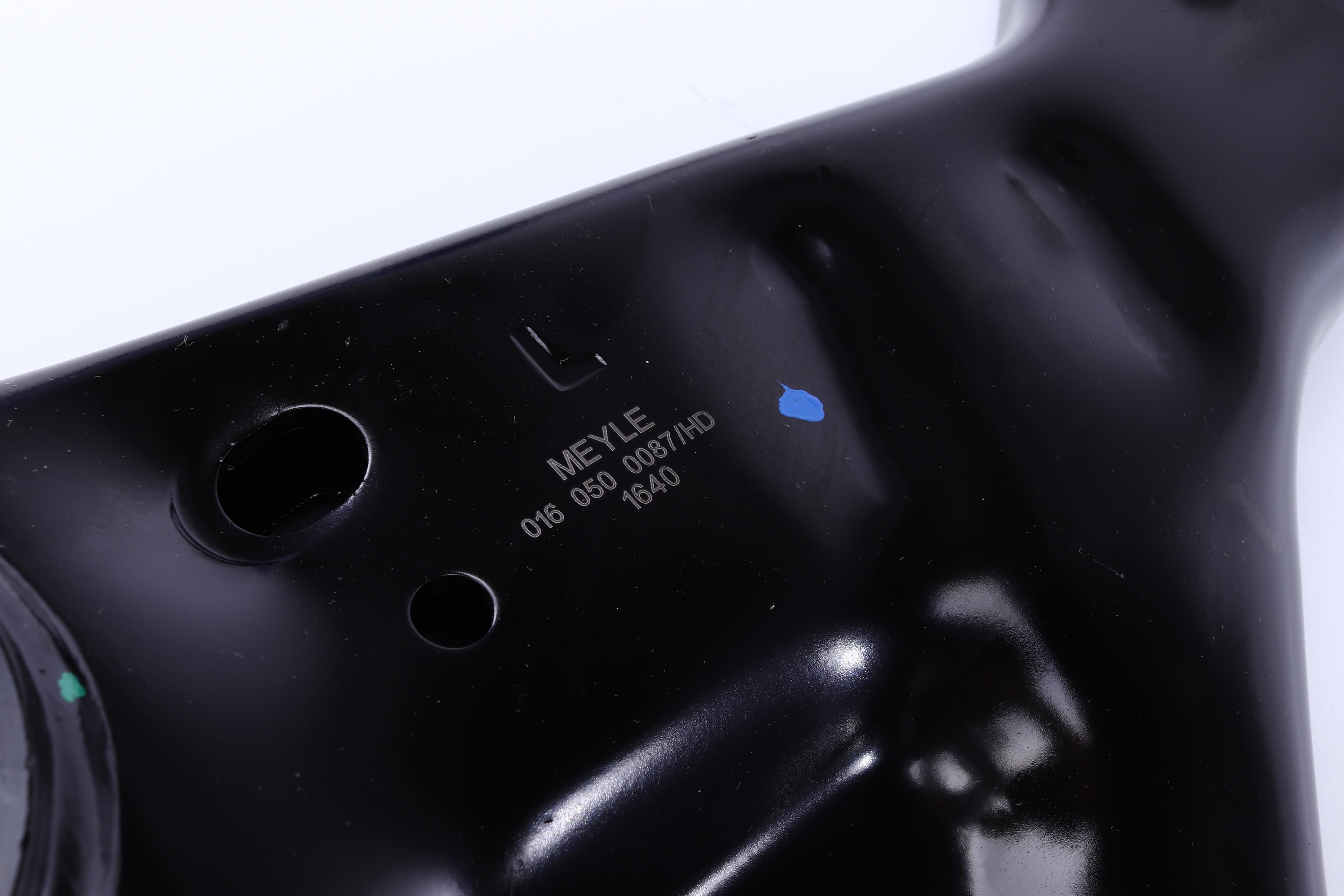 Важіль підвіски (передній/знизу) (L) MB Vito (W639) 03-