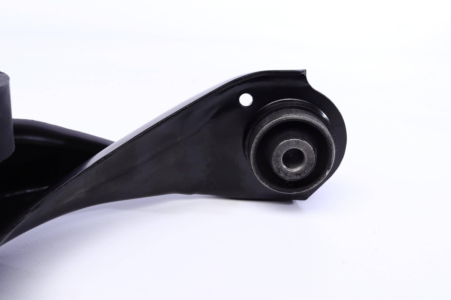 Важіль підвіски (передній/зверху) (R) Mazda 6 07-13