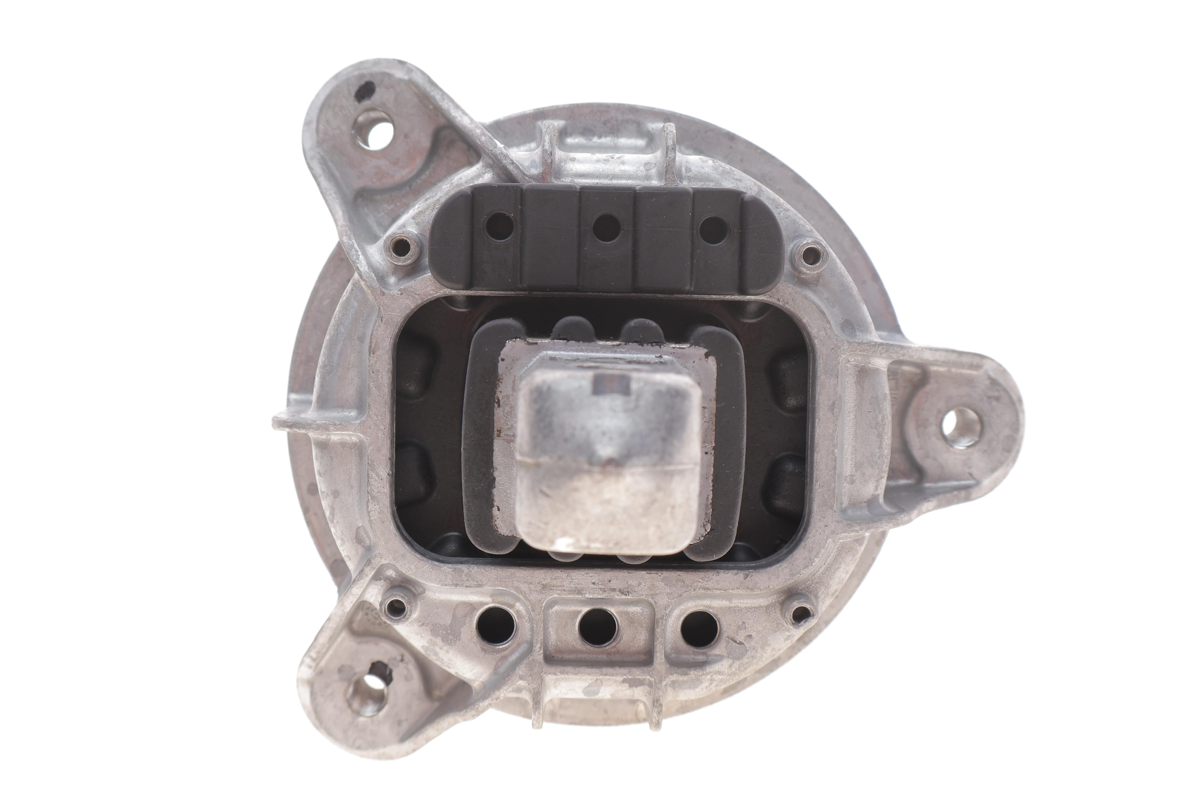 Подушка двигуна BMW 5 (F10/F11) 2.0d xDrive 11-16 (N47)