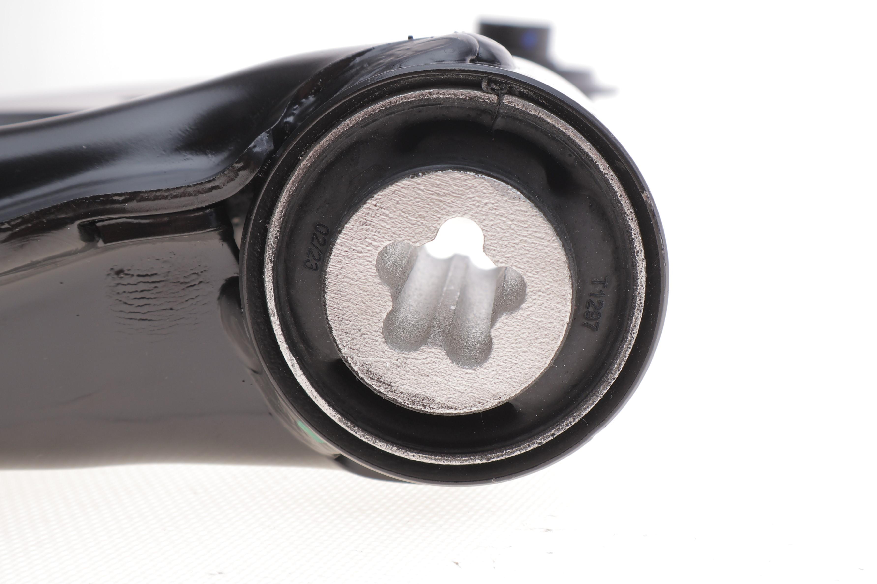 Важіль підвіски (передній) (R) MB Sprinter (W907/W910) 18-