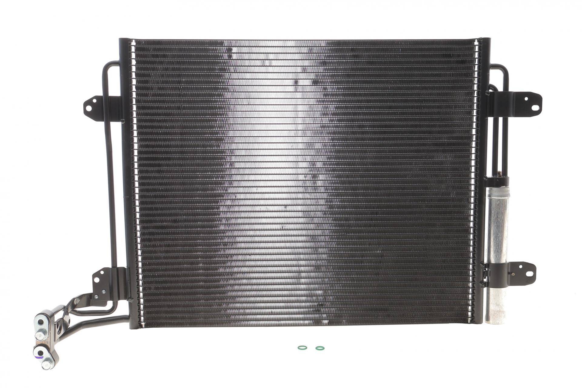 Радіатор кондиціонера (з осушувачем) MB A-class (W176)/B-class (W246/W242) 11-18