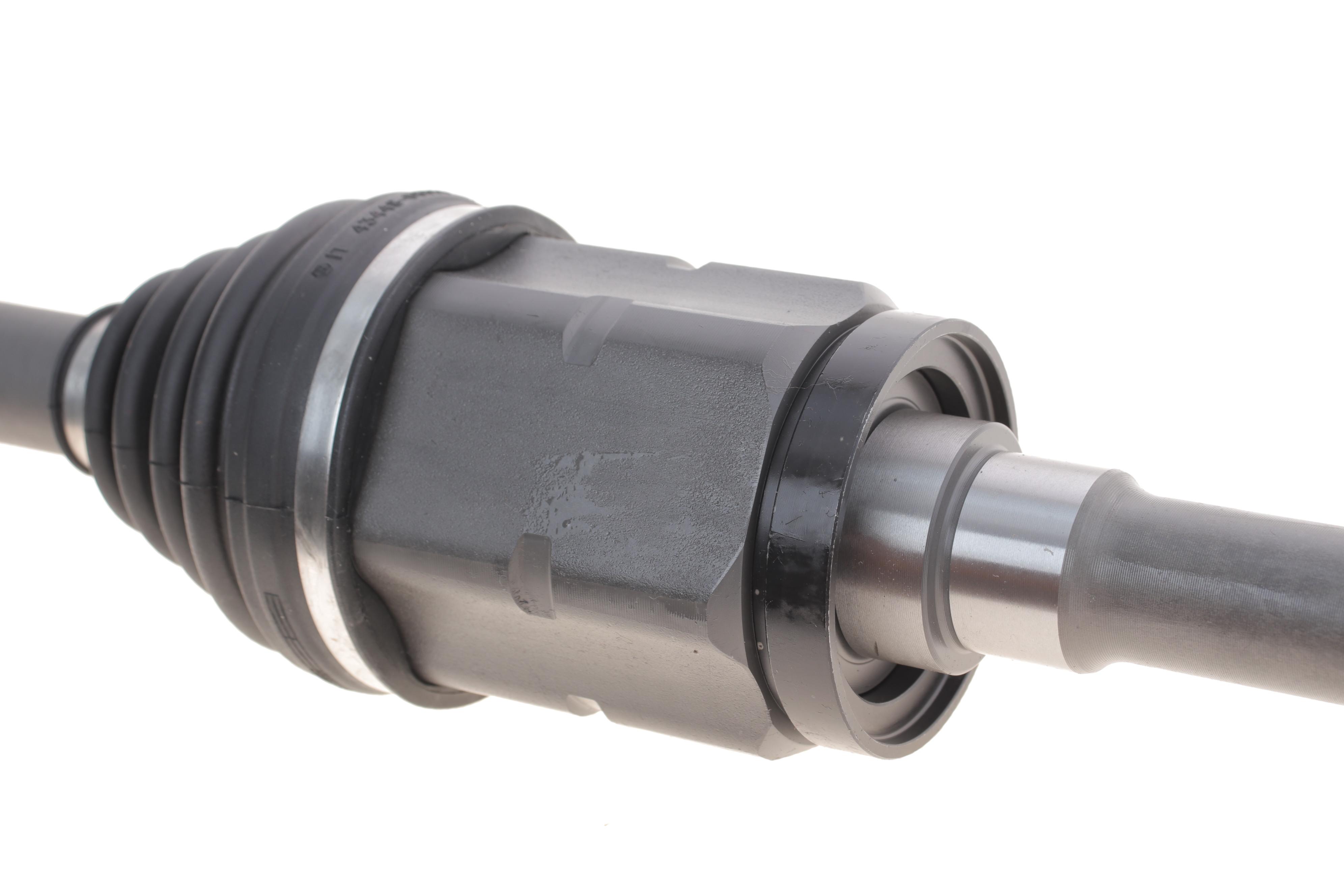 Піввісь (передня BMW X5 (E53) 00- (R) (30x27x969)