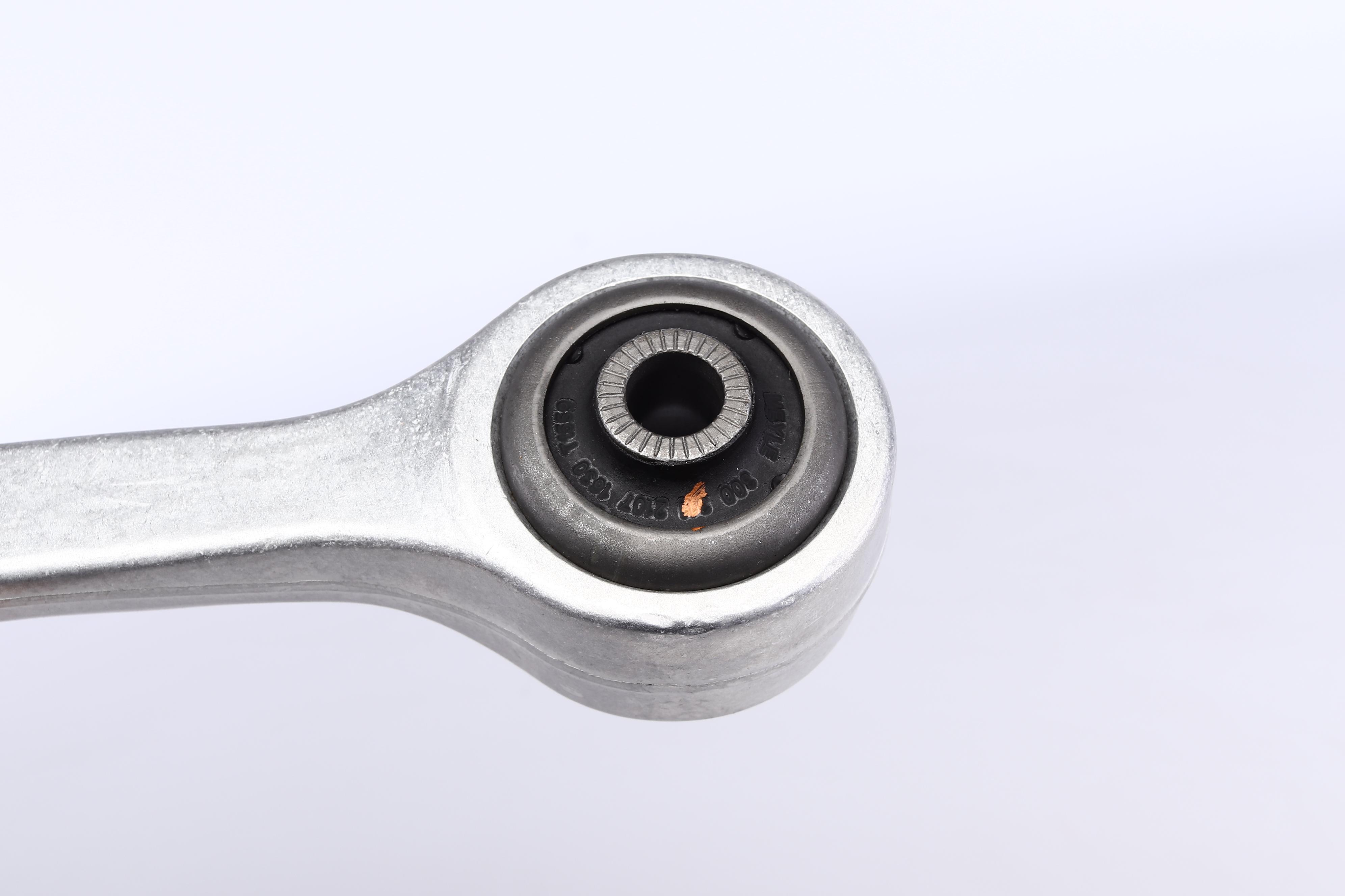 Важіль підвіски (передній/знизу) (L) BMW 5 (E34)/7 (E32) 86-97