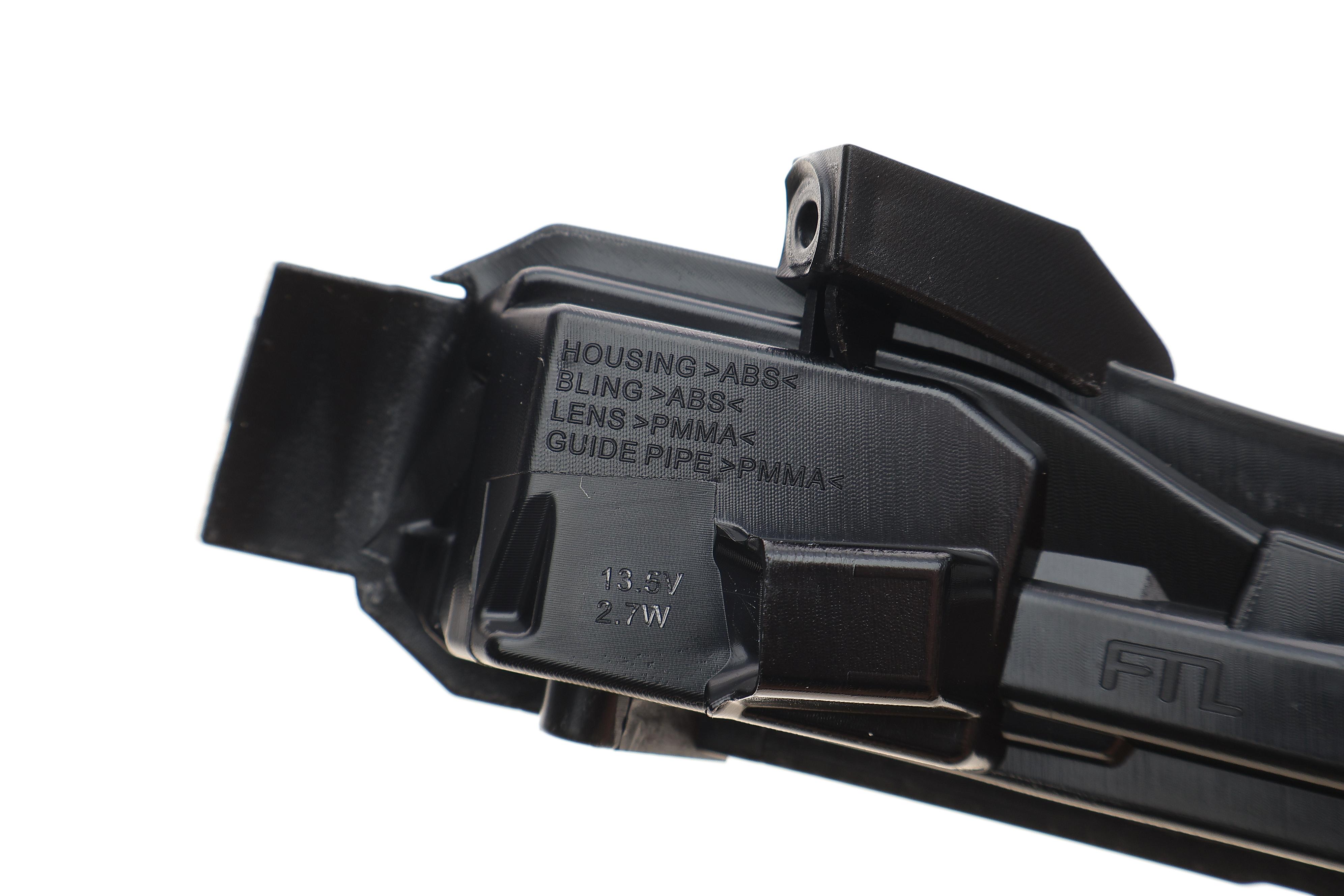 Повторитель поворота на зеркало MB C-class (W205)/Vito (W447) 14- (L)