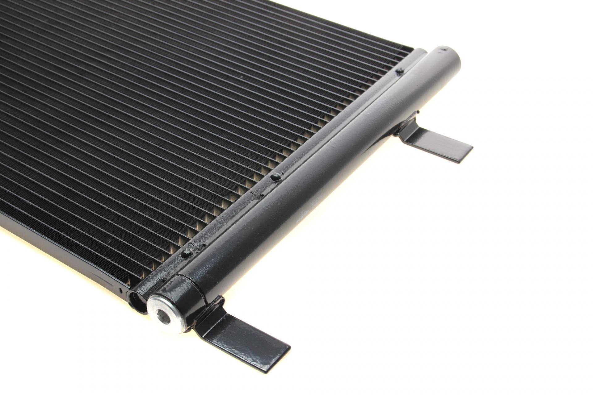 Радіатор кондиціонера Opel Insignia 1.4/1.6 11-