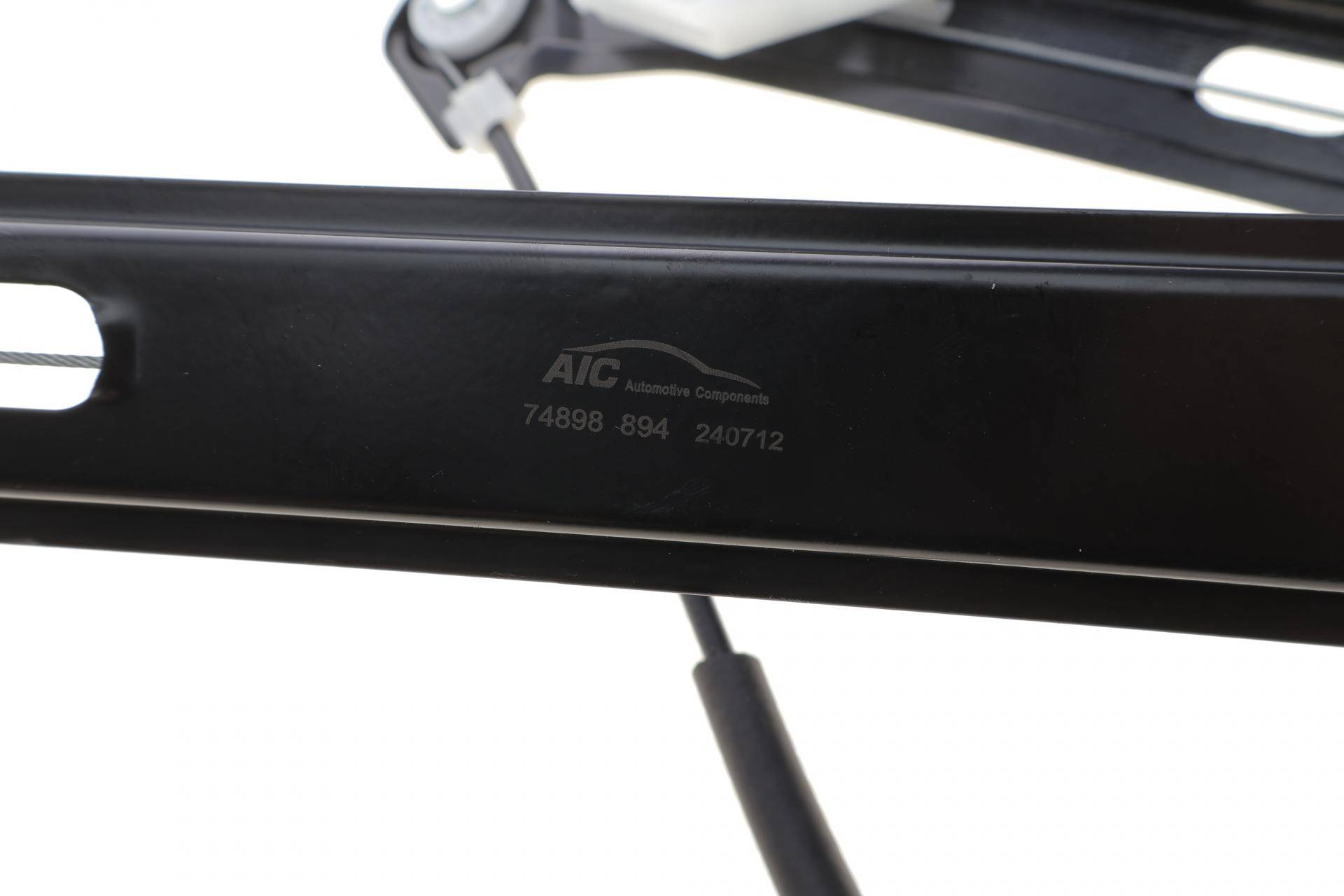 Склопідіймач (передній) Skoda Superb15- (R) (електро) (без моторчика)