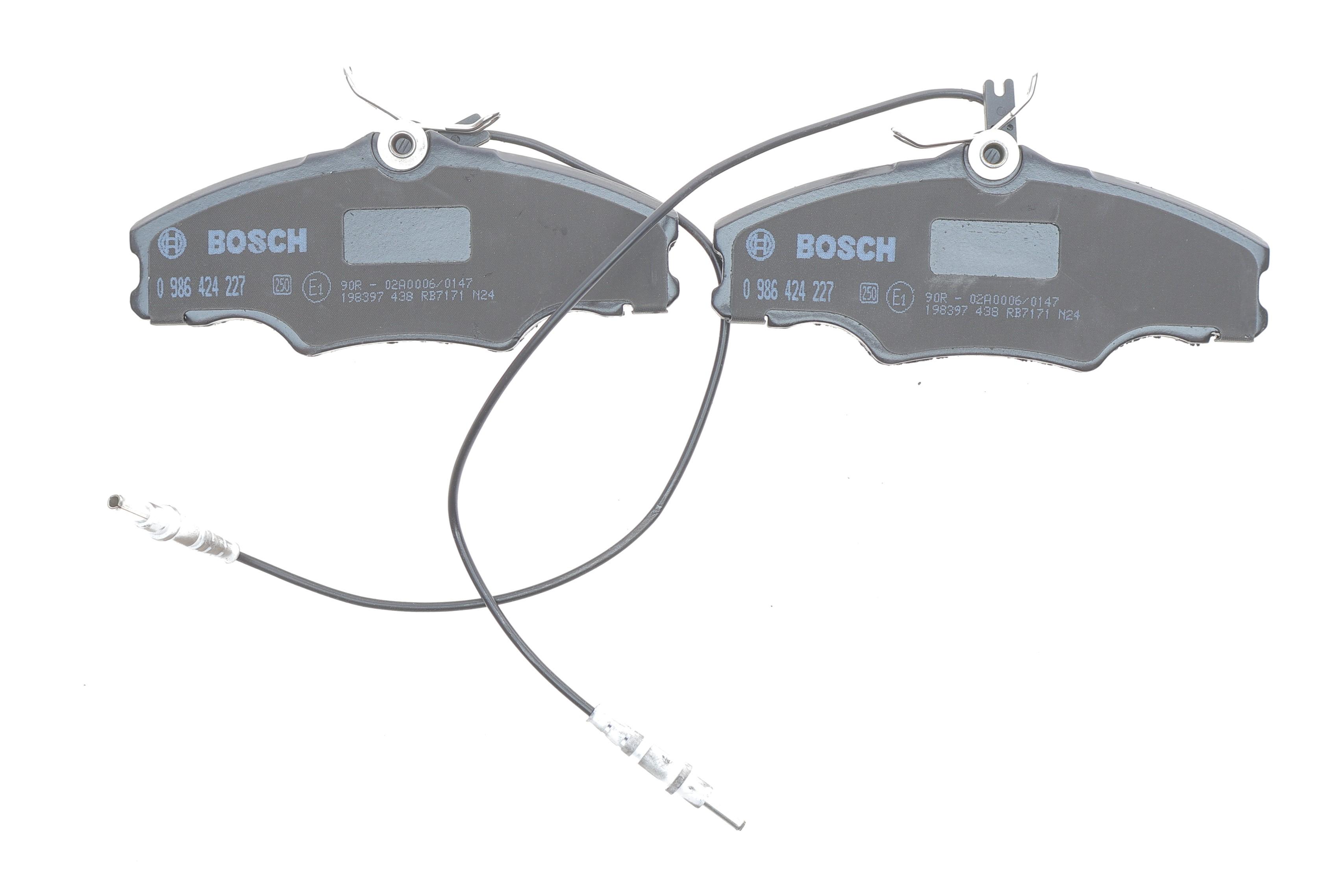 Колодки тормозные (передние) Peugeot 406 95-04 (+датчик)