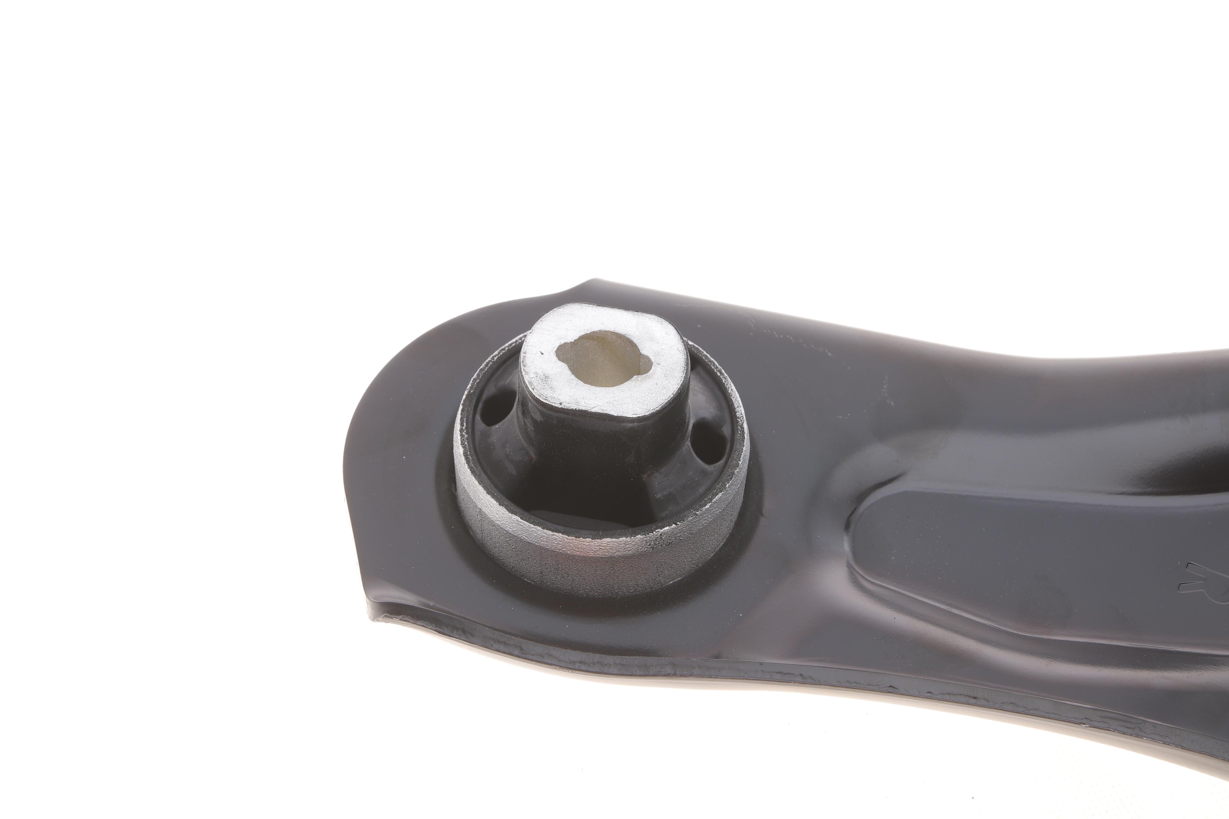 Важіль підвіски (передній/знизу) (R) Renault Megane IV 15-