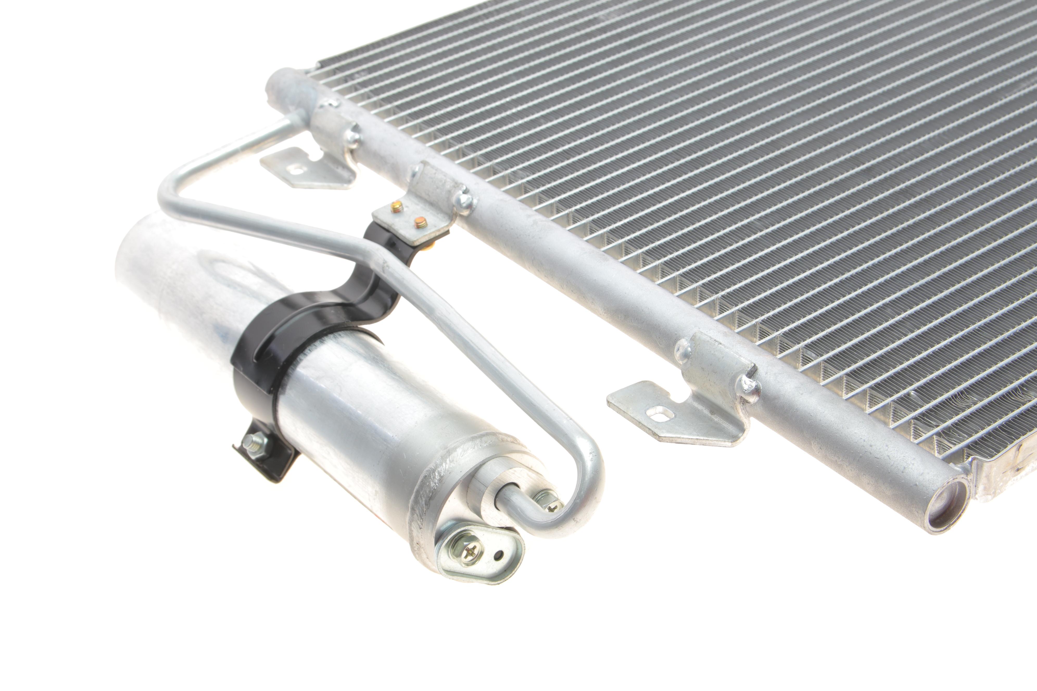 Радиатор кондиционера Dacia Logan 1.4/1.6 16 V 04-