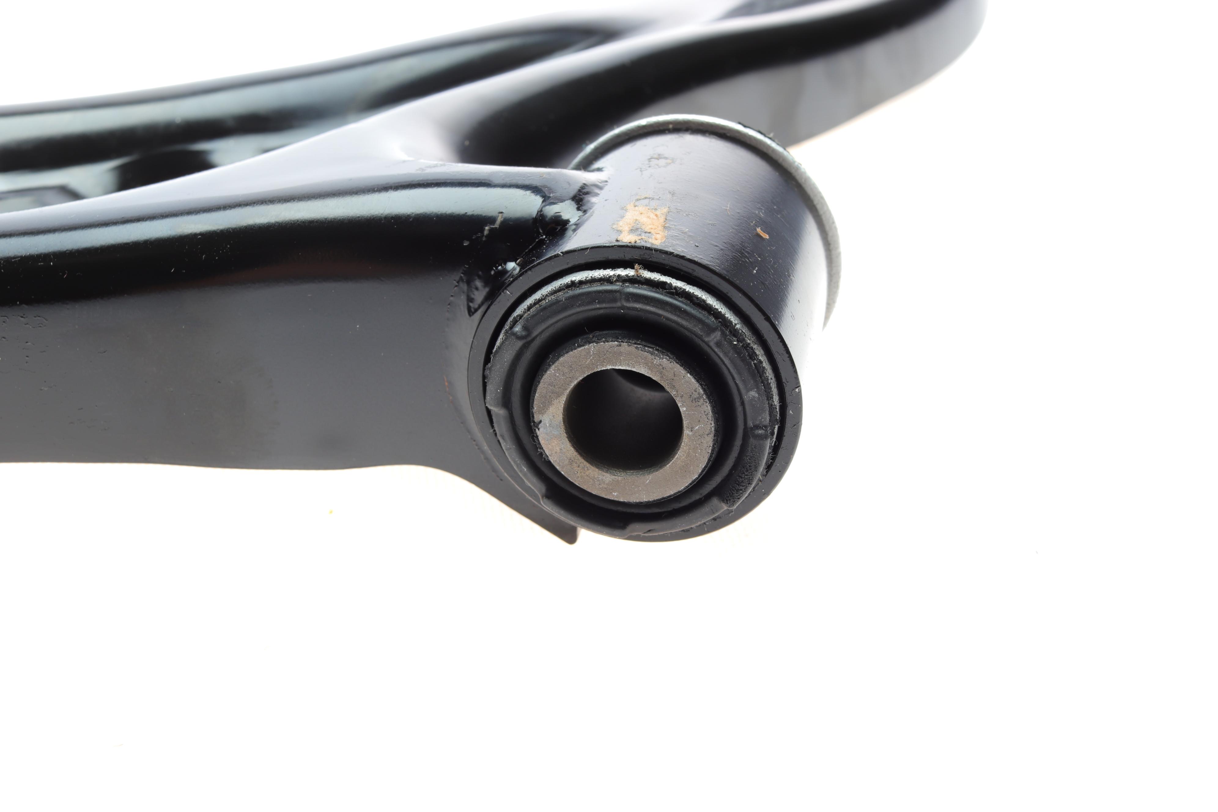 Важіль підвіски (передній/знизу) (R) Ford Focus IV 1.0/1.5 EcoBoost 18-