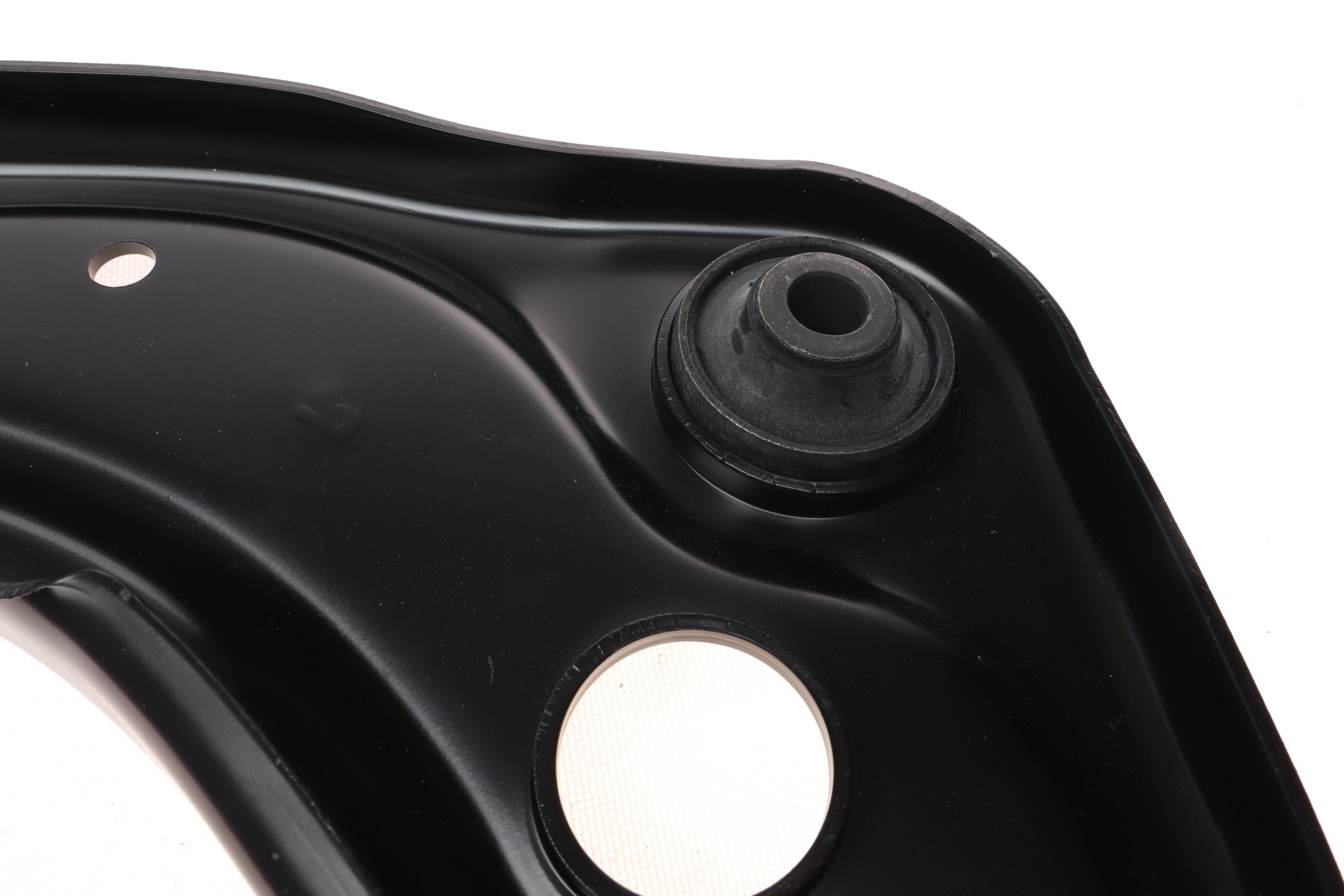 Важіль підвіски (передній/знизу) (R) Nissan Qashqai II/Renault Kadjar 13-