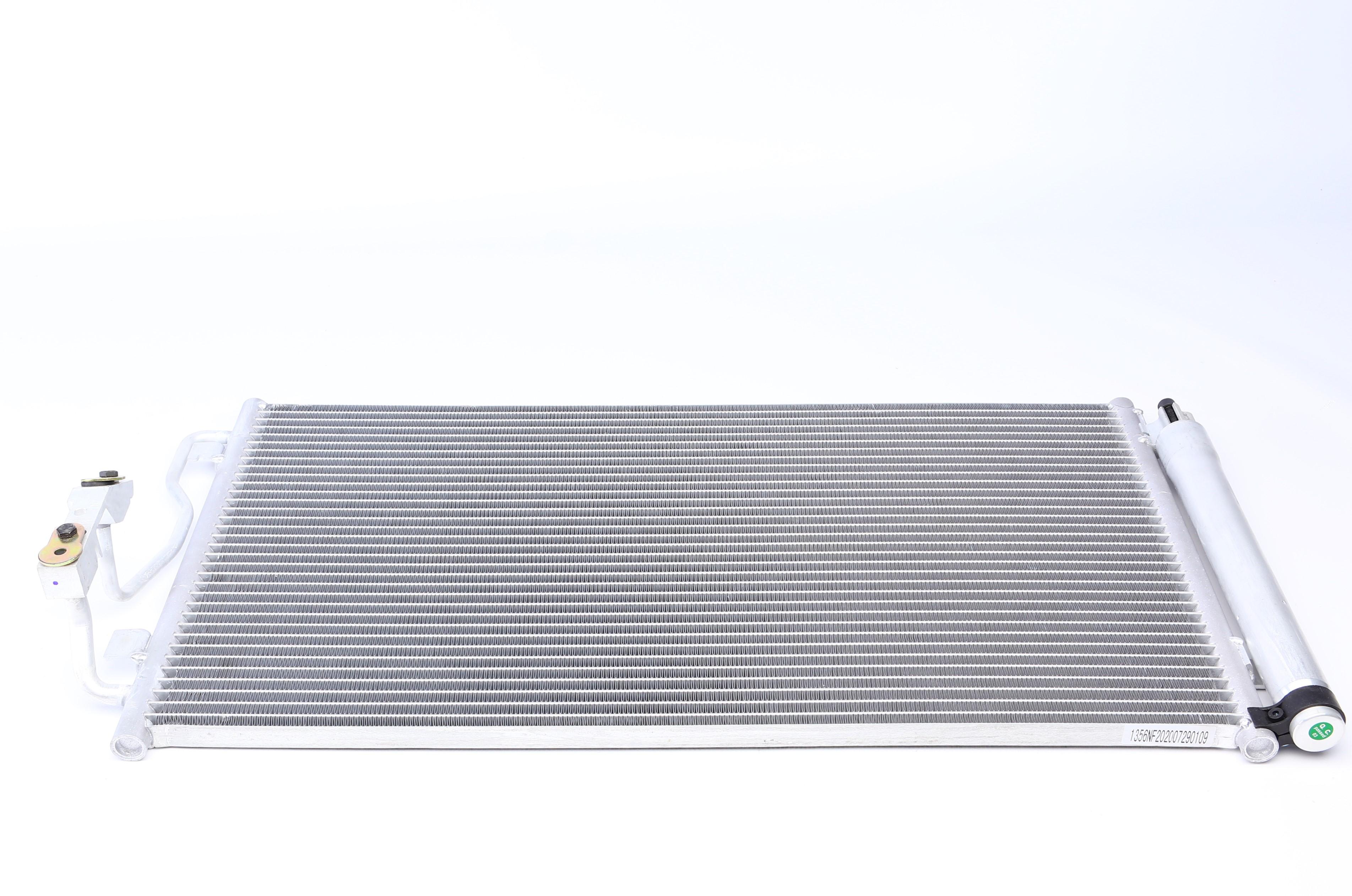 Радіатор кондиціонера BMW 1(F20)/2(F22)/3(F30)/4(F32) 10-