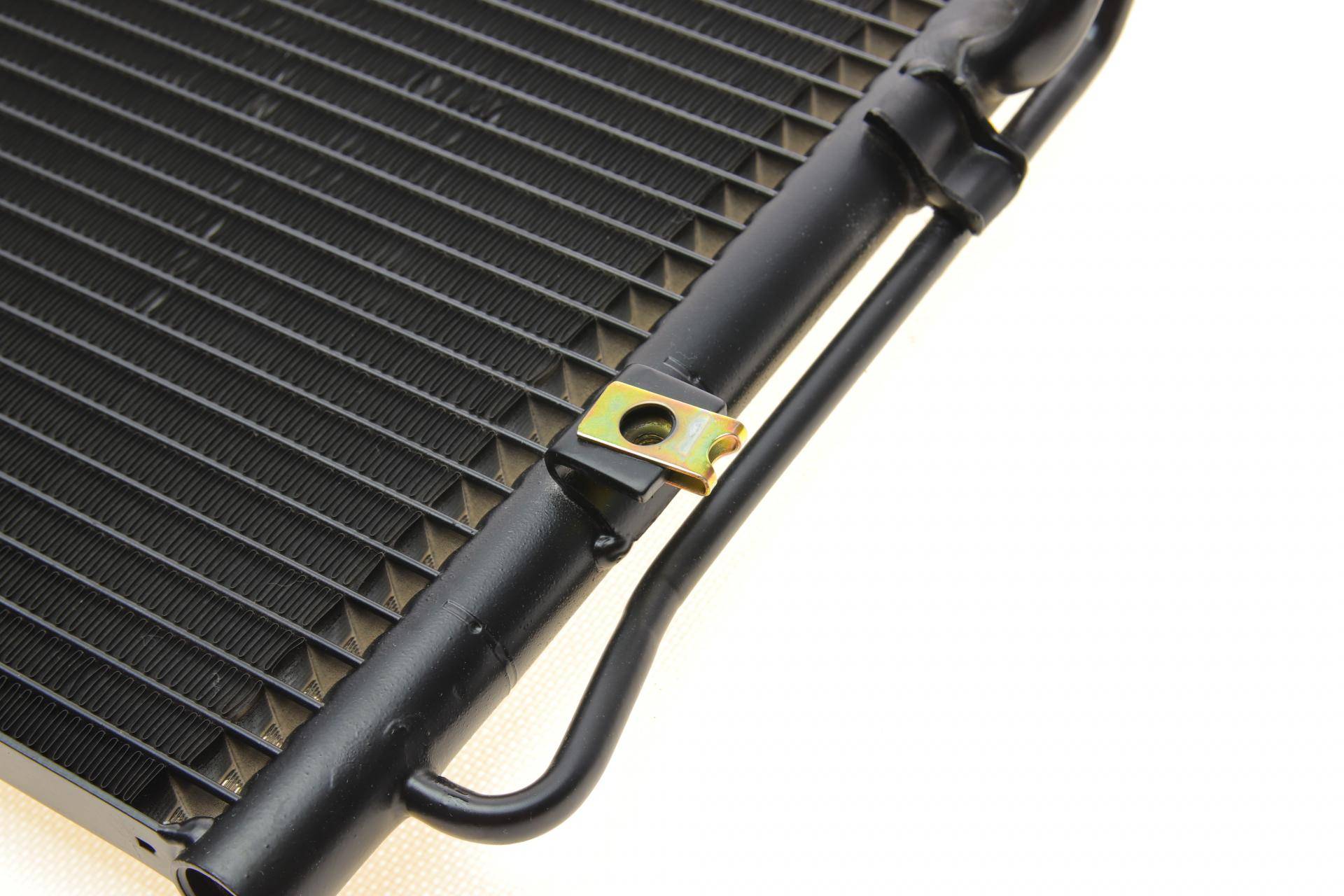 Радіатор кондиціонера (з осушувачем) Hyundai Santa Fe 2.0CRDi/2.4 01-06