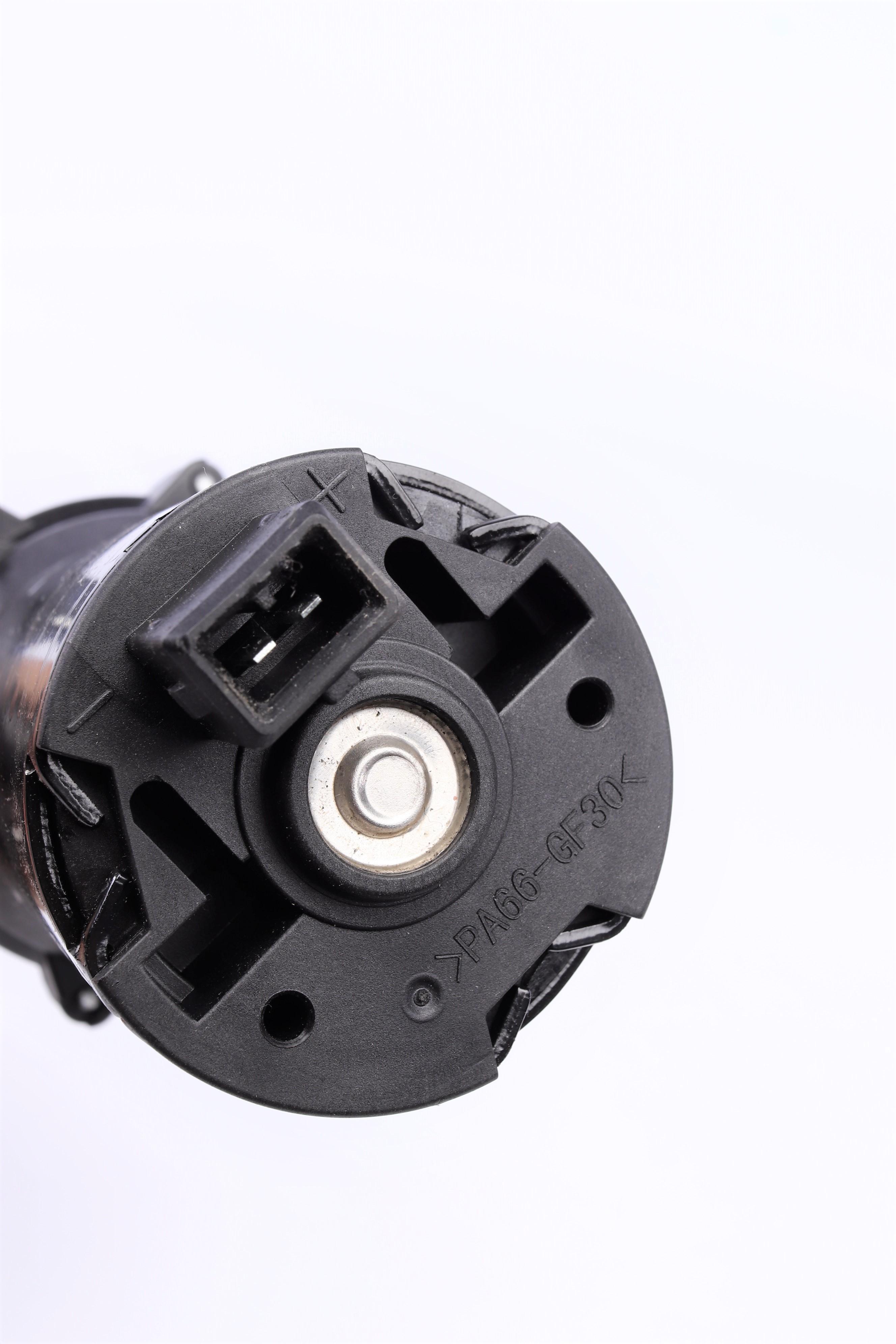 Насос системи охолодження (додатковий) Range Rover Sport 3.0-5.4 01-