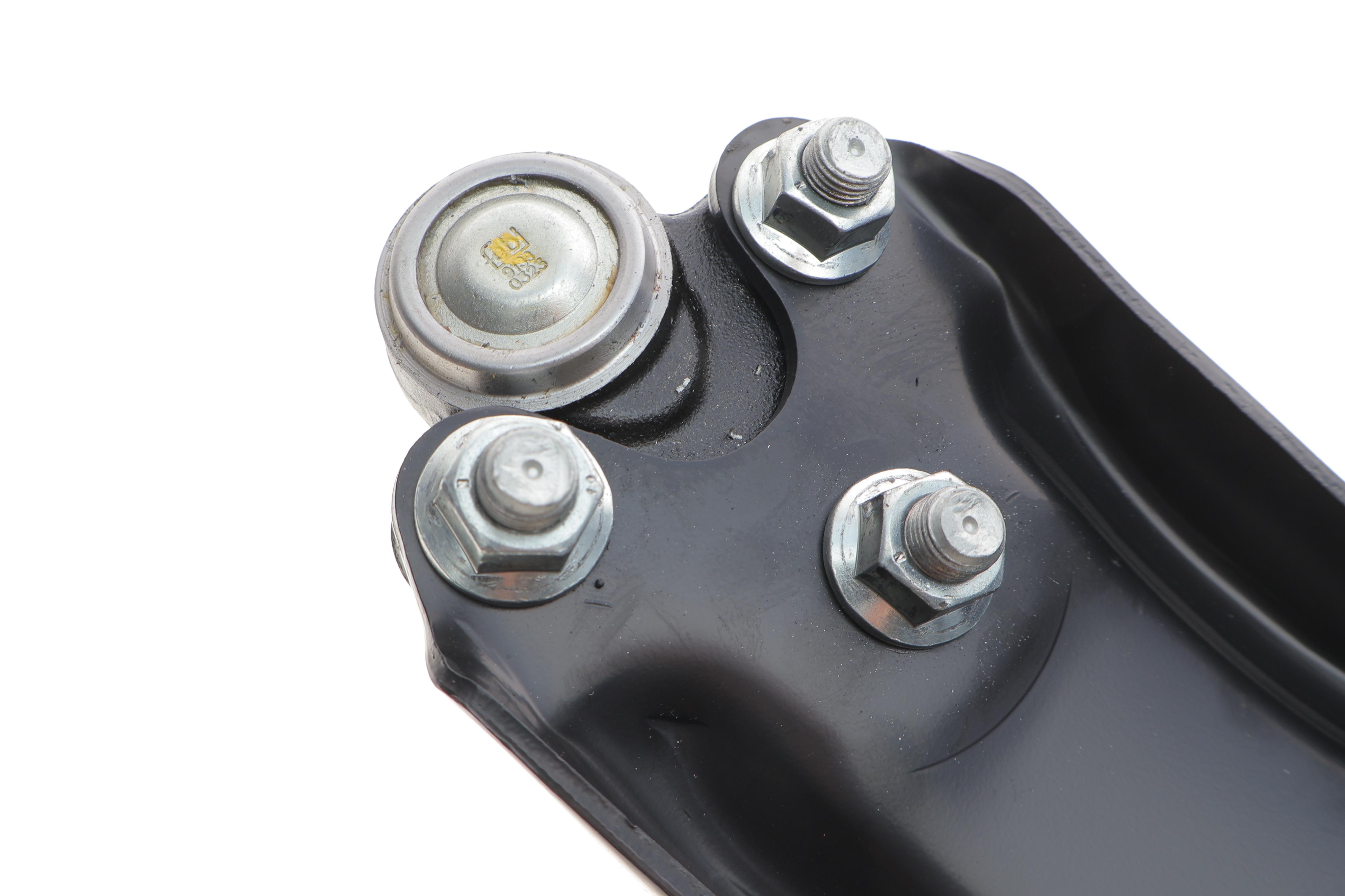 Важіль підвіски (передній/знизу) (L) Hyundai Tucson/Kia Sportage 15-