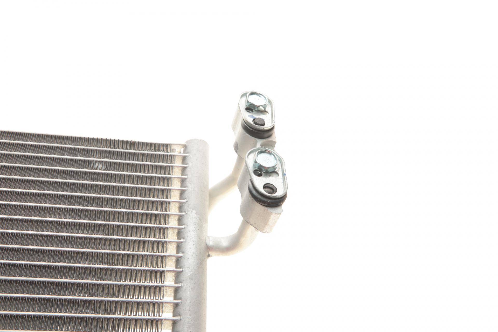 Радіатор кондиціонера (з осушувачем) BMW 3 (E90-E93)/X1 (E84) 1.6-3.0 07-15 N52/N46/N20/N47/N53