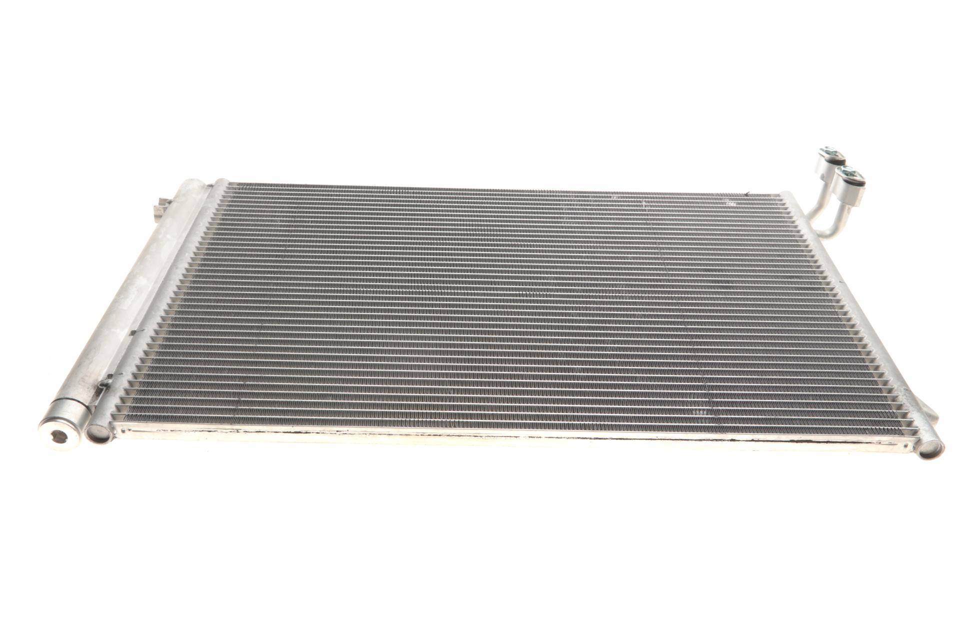 Радіатор кондиціонера (з осушувачем) BMW 3 (E90-E93)/X1 (E84) 1.6-3.0 07-15 N52/N46/N20/N47/N53