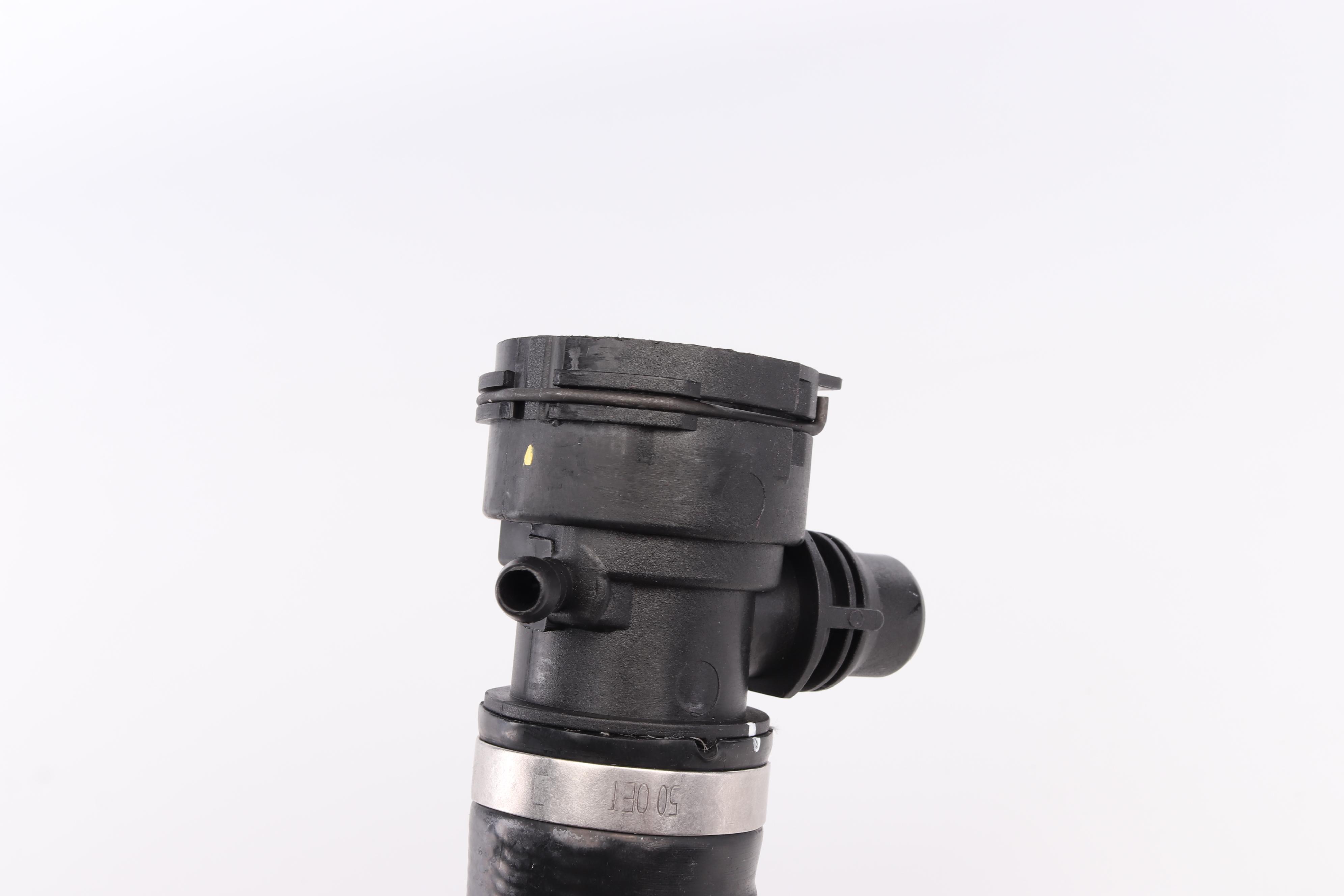 Патрубок радіатора (верхній) BMW 1 (E81/82/87/88)/3 (E90/91/92/93)/X1 (E84) 2.5/3.0 04-13