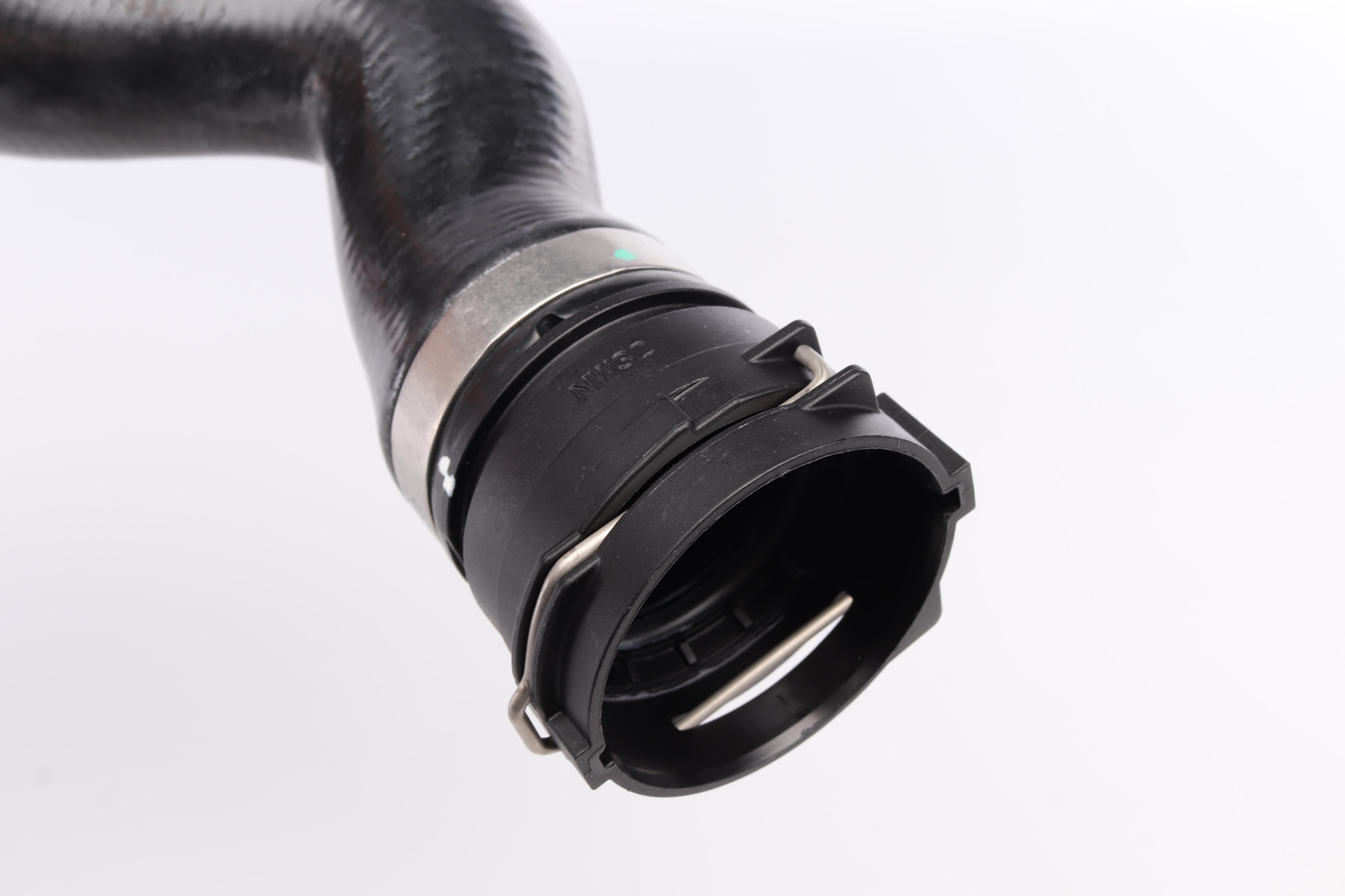 Патрубок радіатора (верхній) BMW 1 (E81/82/87/88)/3 (E90/91/92/93)/X1 (E84) 2.5/3.0 04-13