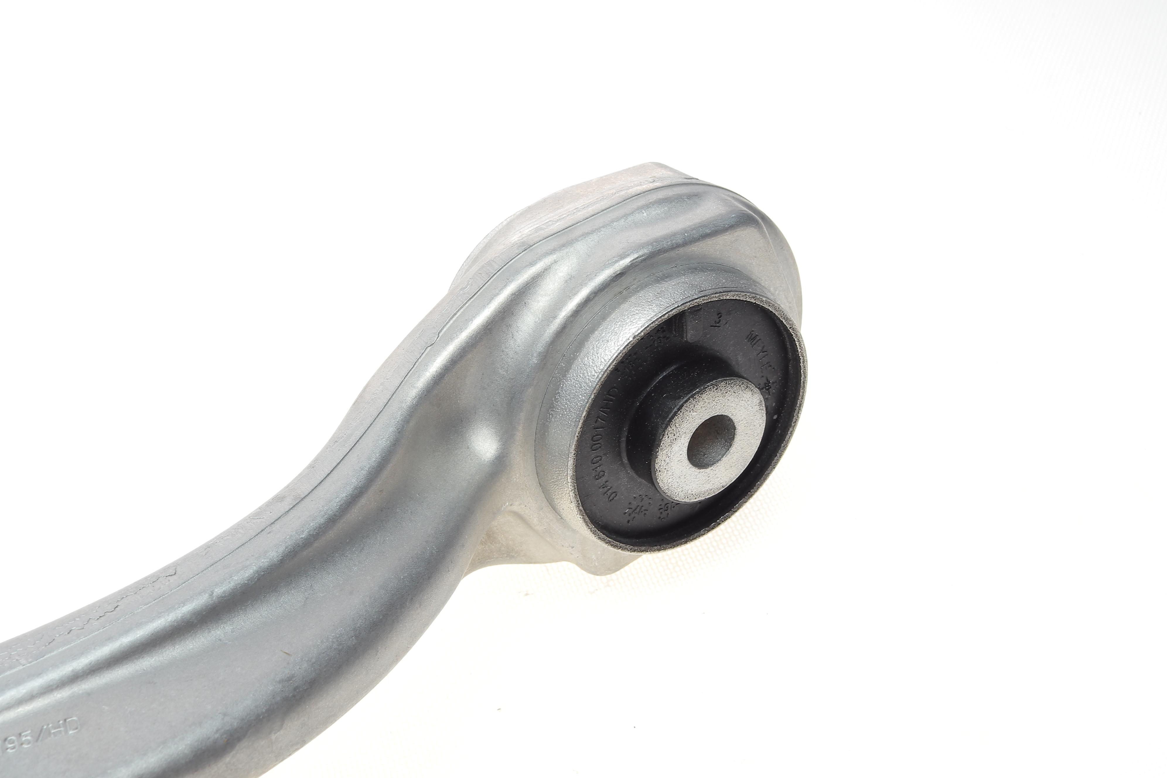 Важіль підвіски (передній/знизу) (L) MB CLS-class (W218) 11-17