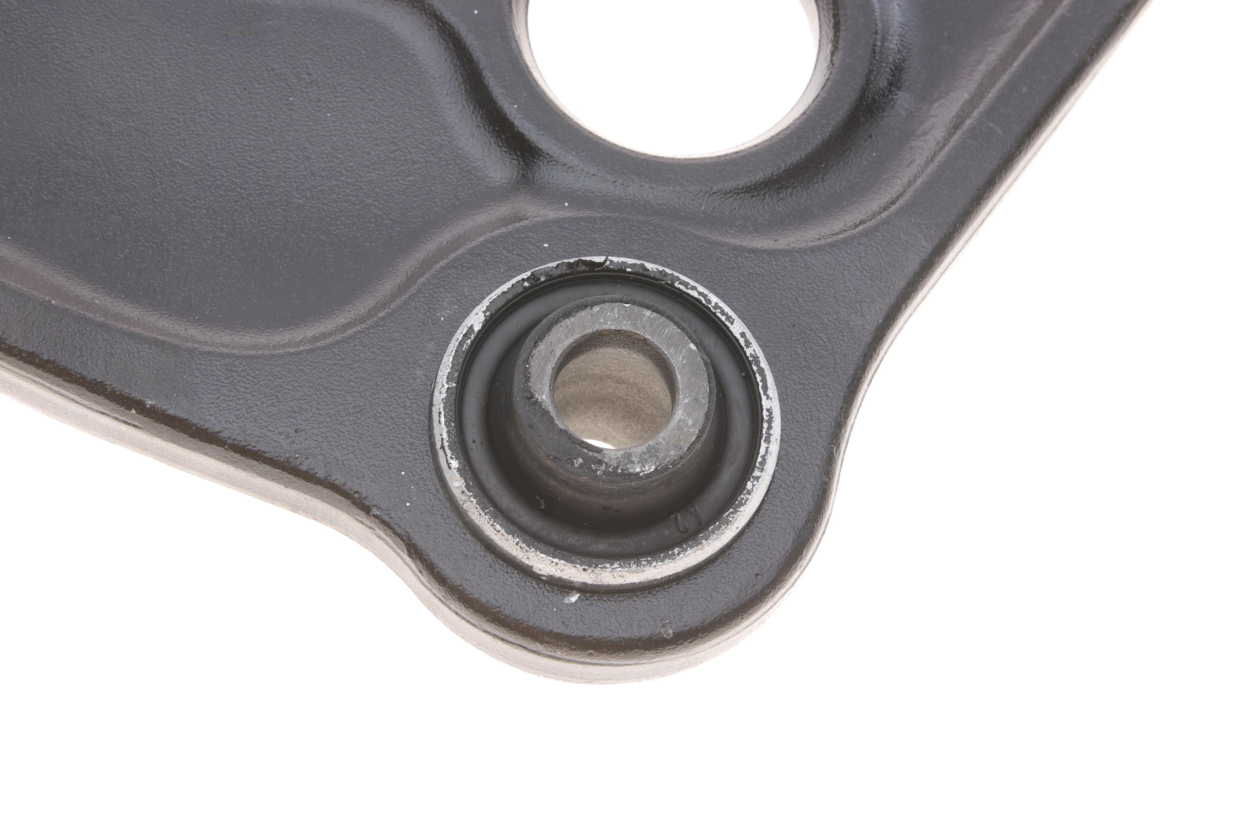 Важіль підвіски (передній/знизу) (L) Renault Megane IV/Scenic IV 15-