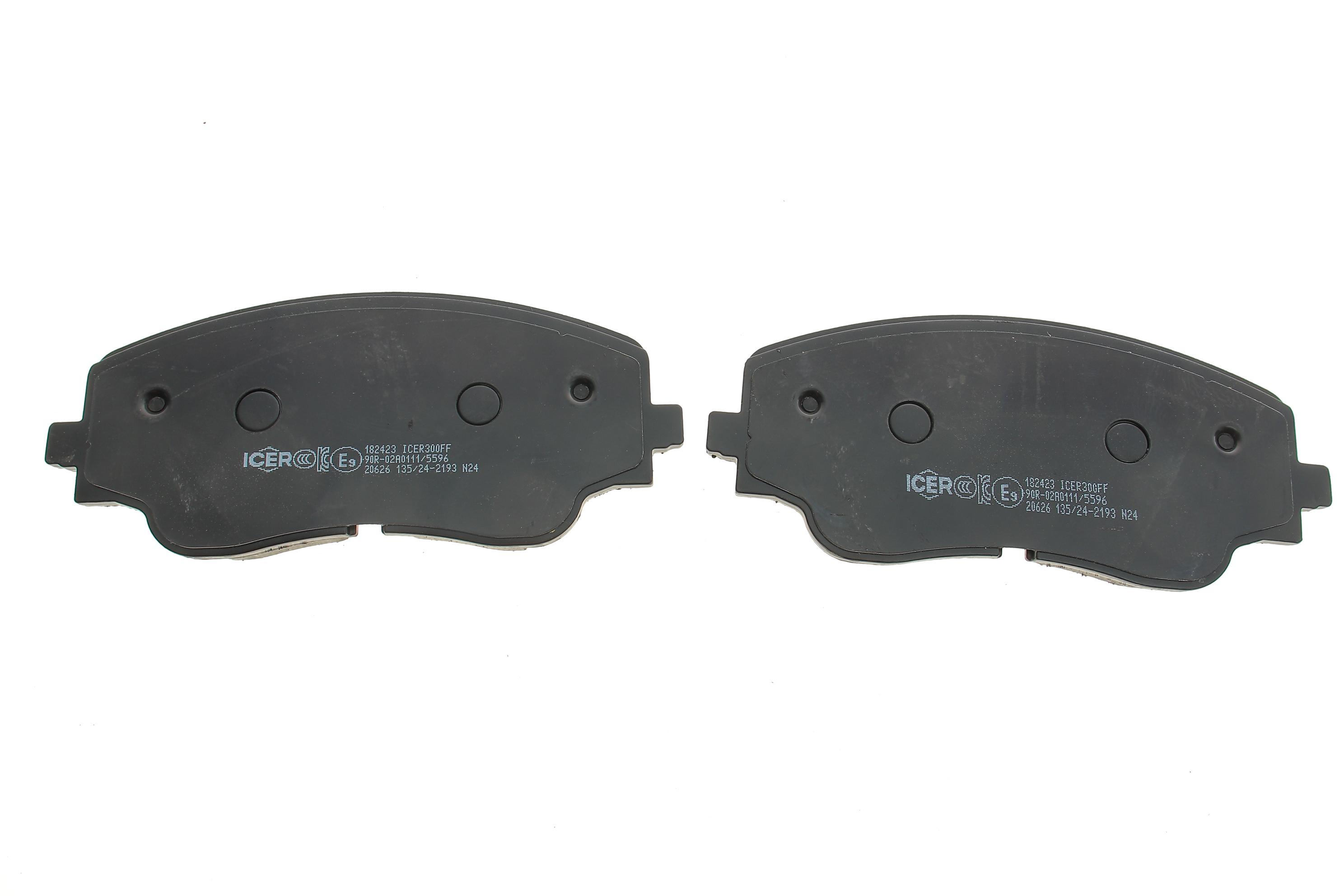 Колодки гальмівні (передні) Audi A3 20-/VW Golf VIII 19-/Tiguan/Arteon 20- (+датчик)