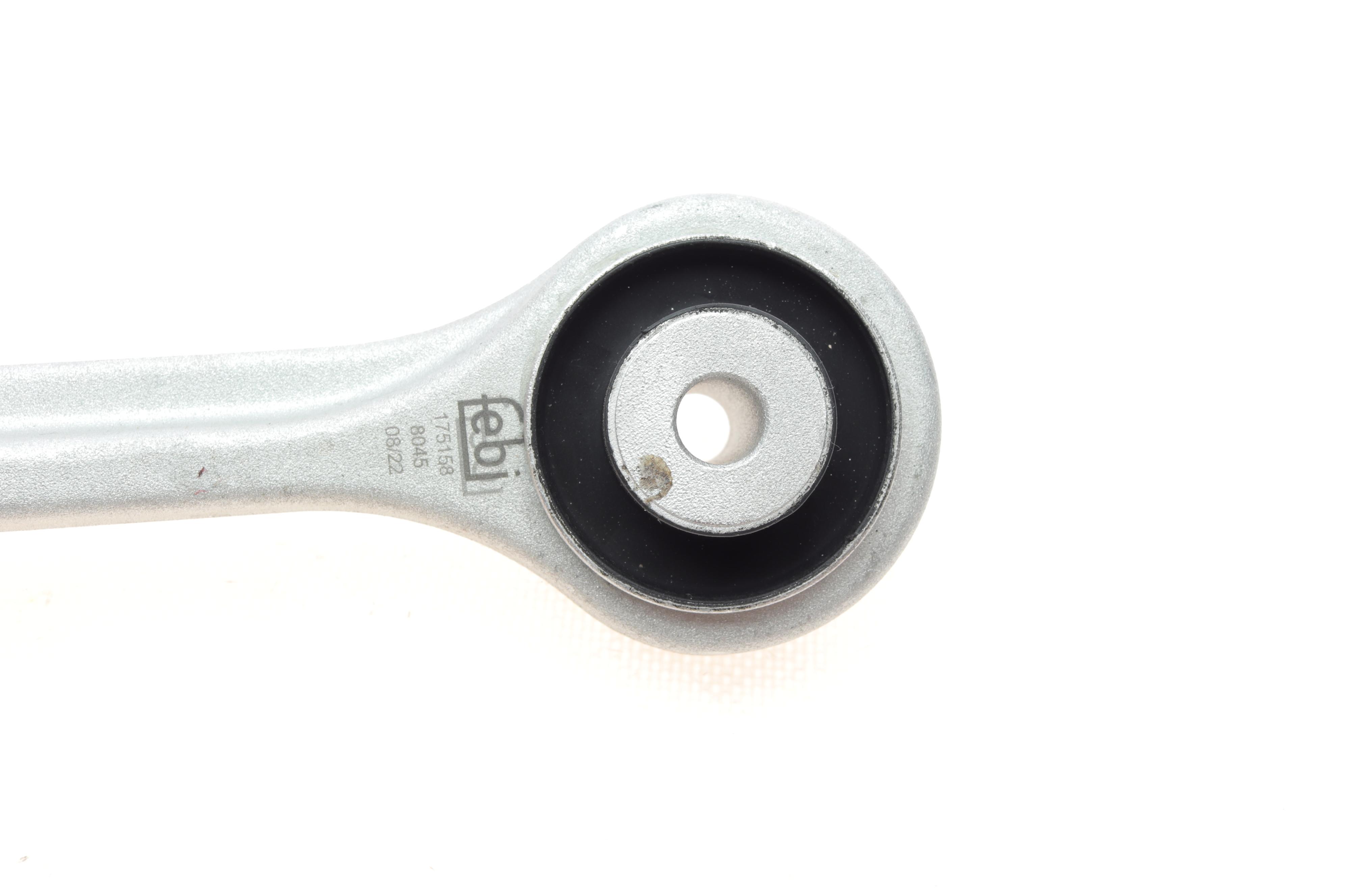 Рычаг подвески (передний/сверху/сзади) (R) Audi A4/A5 15-