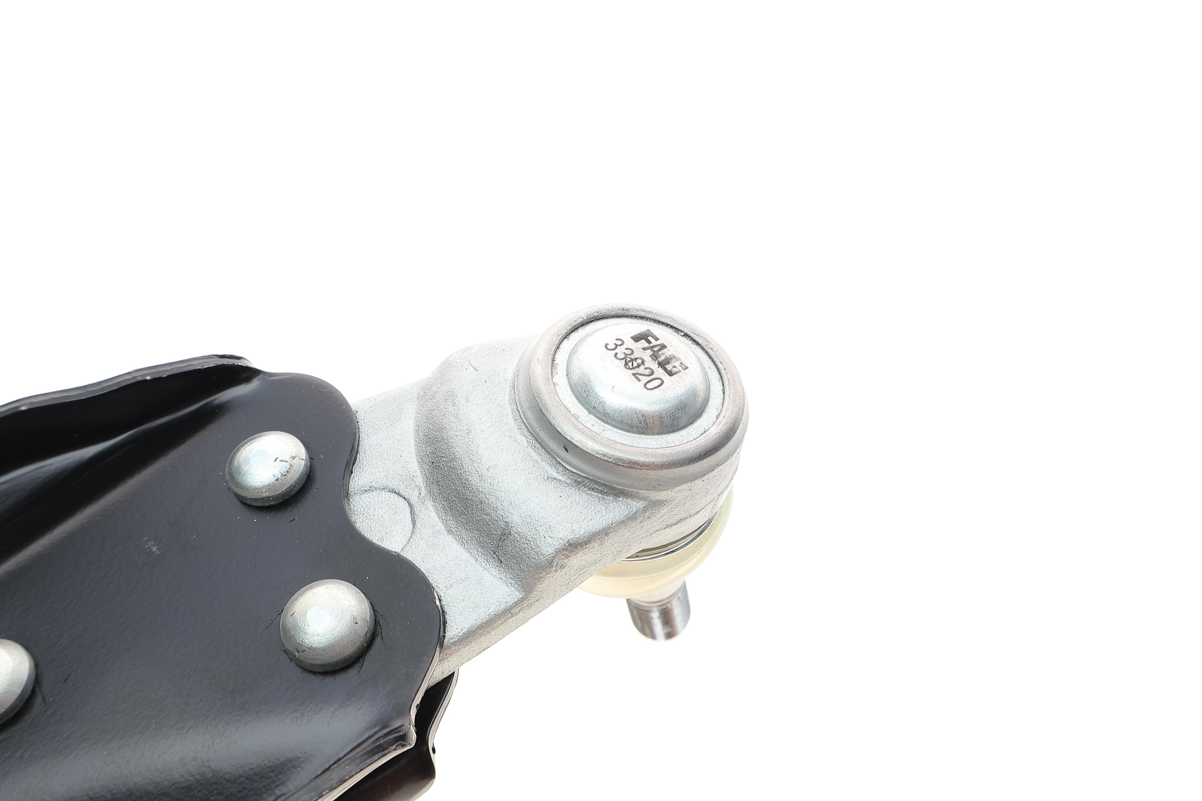 Важіль підвіски (передній/знизу) (R) Land Rover Freelander 98-06