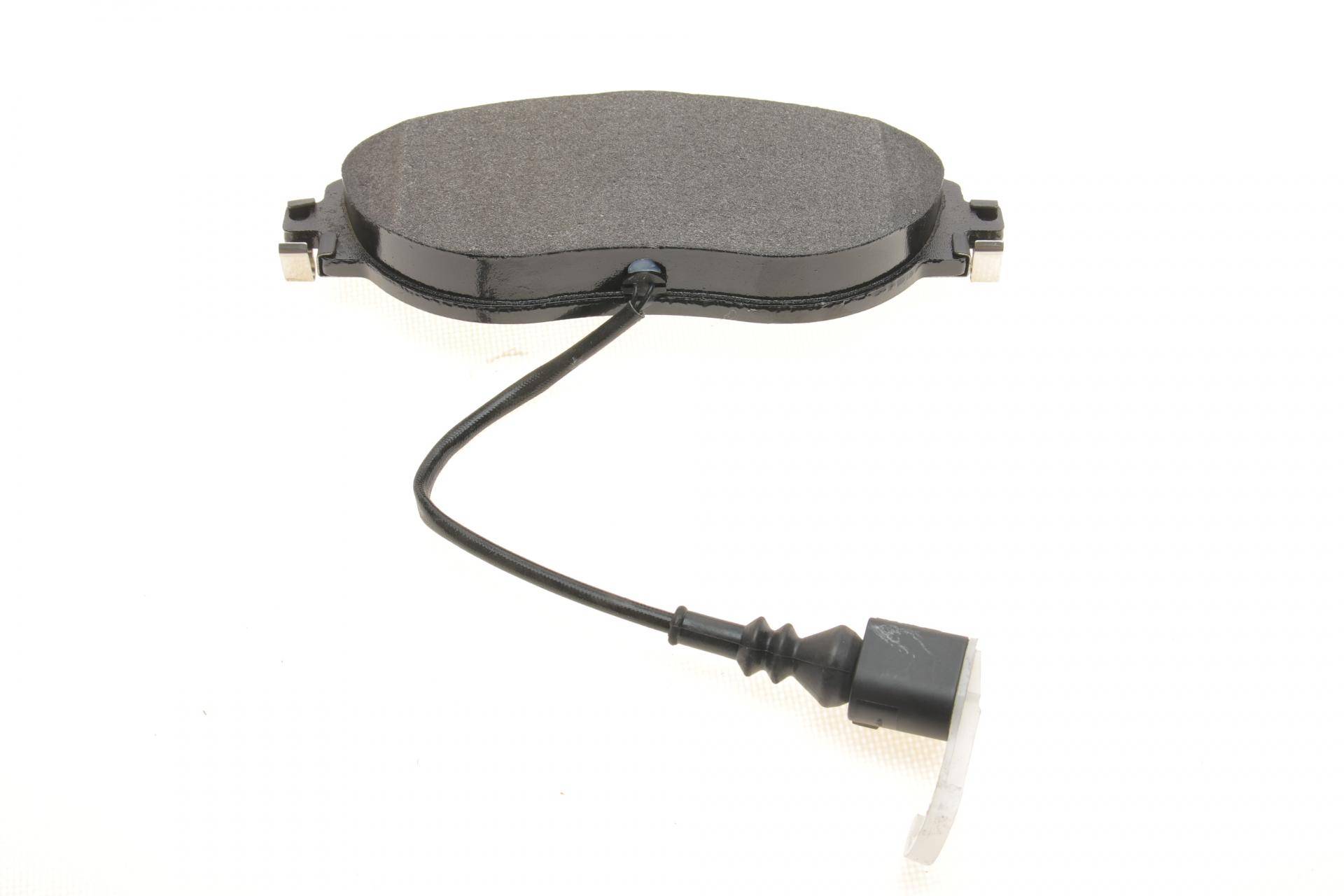 Колодки гальмівні (передні) Audi A3/Skoda Octavia III/VW Passat/Golf 13- (TRW) (з датчиком)