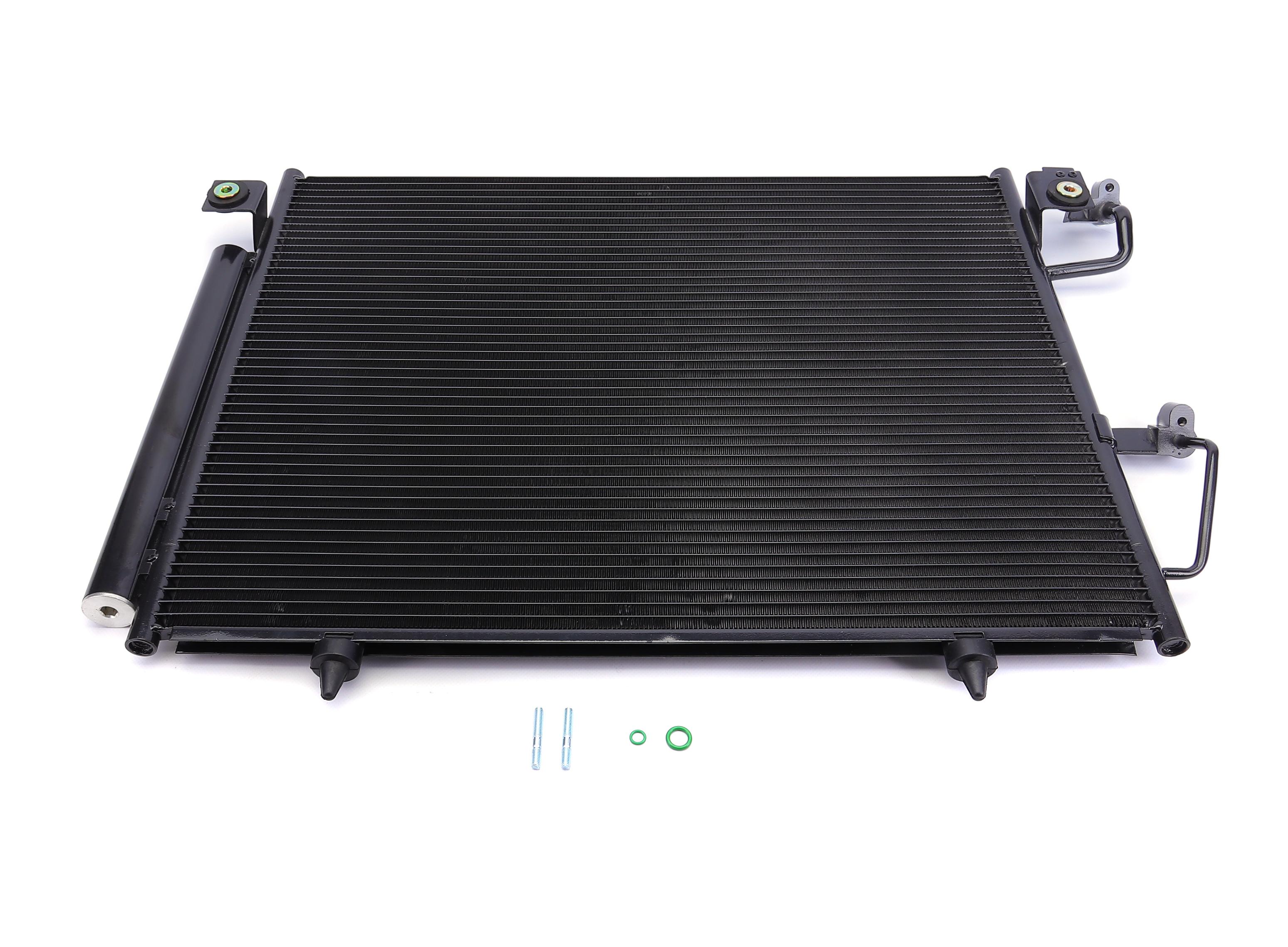 Радіатор кондиціонера Mitsubishi Pajero 3.2D 06-