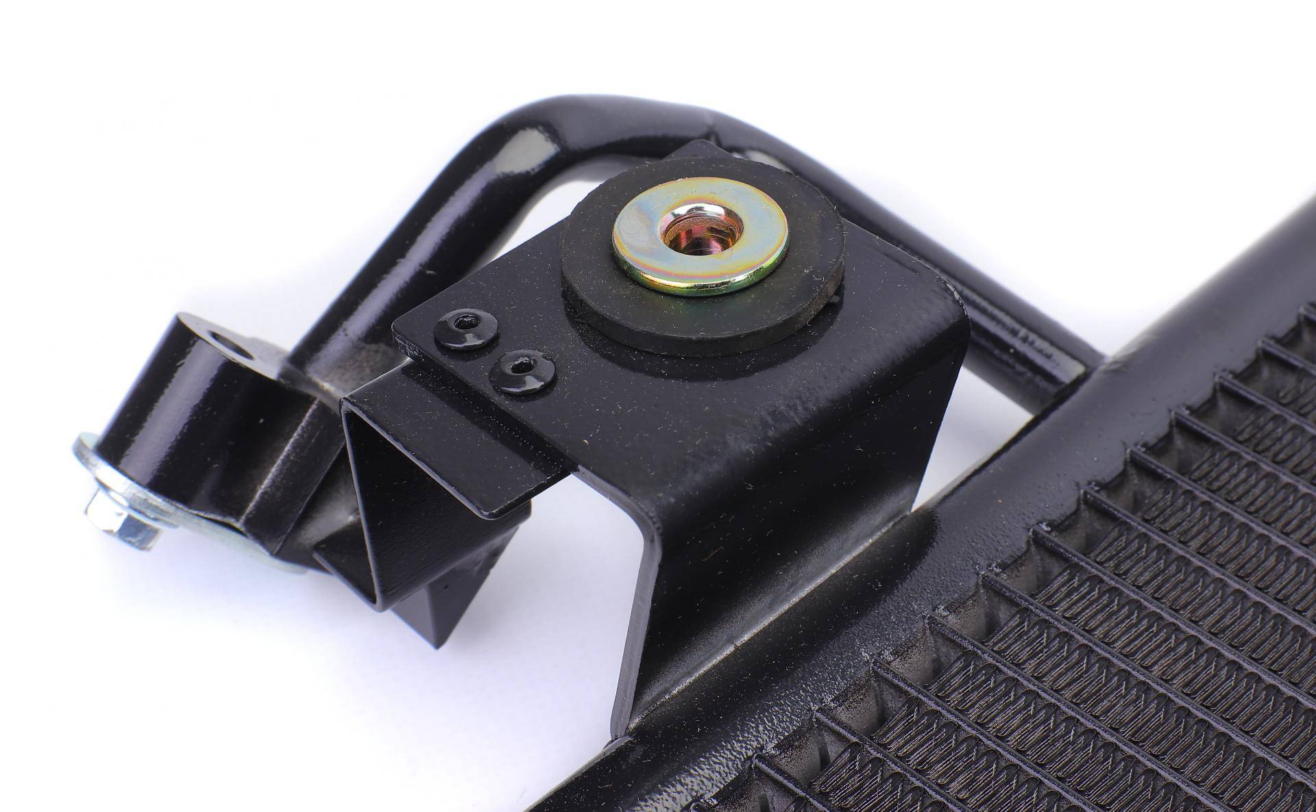 Радіатор кондиціонера Mitsubishi Pajero 3.2D 06-