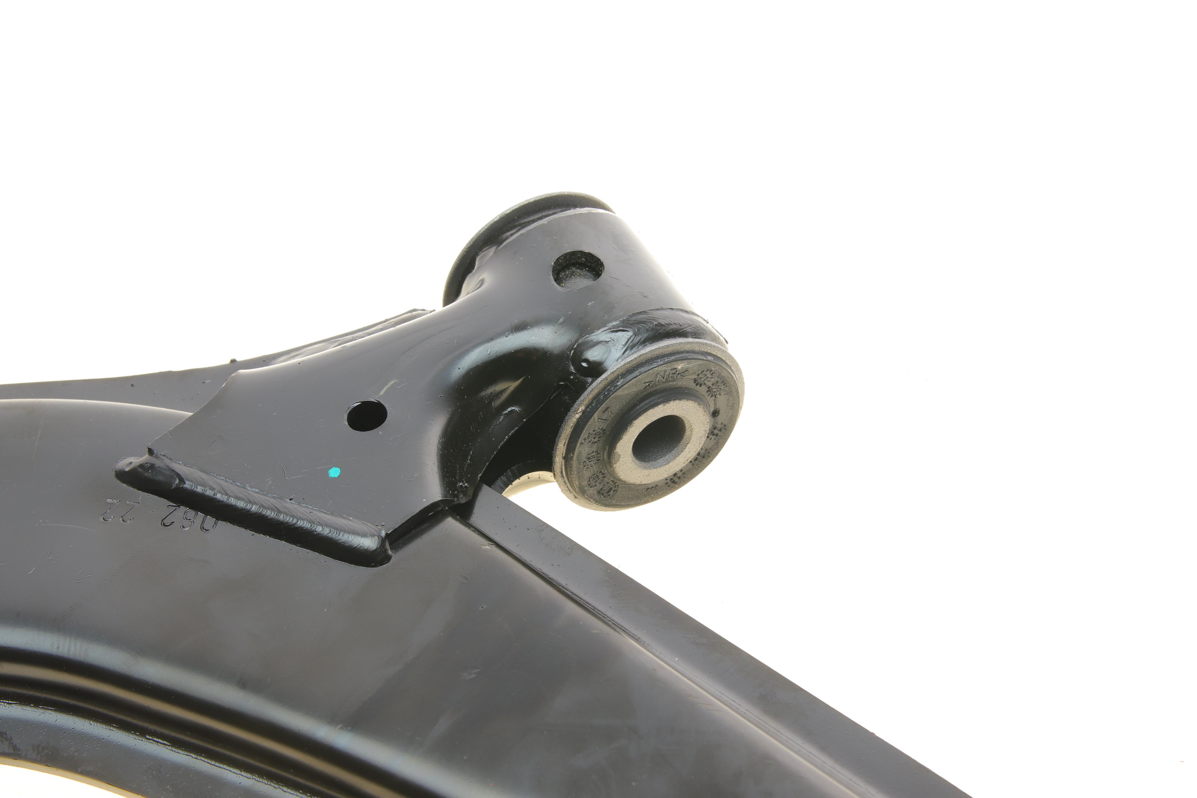 Важіль підвіски (передній/знизу) (R) Citroen Berlingo/Peugeot Partner 1.1-1.9D 96- (без кульової)