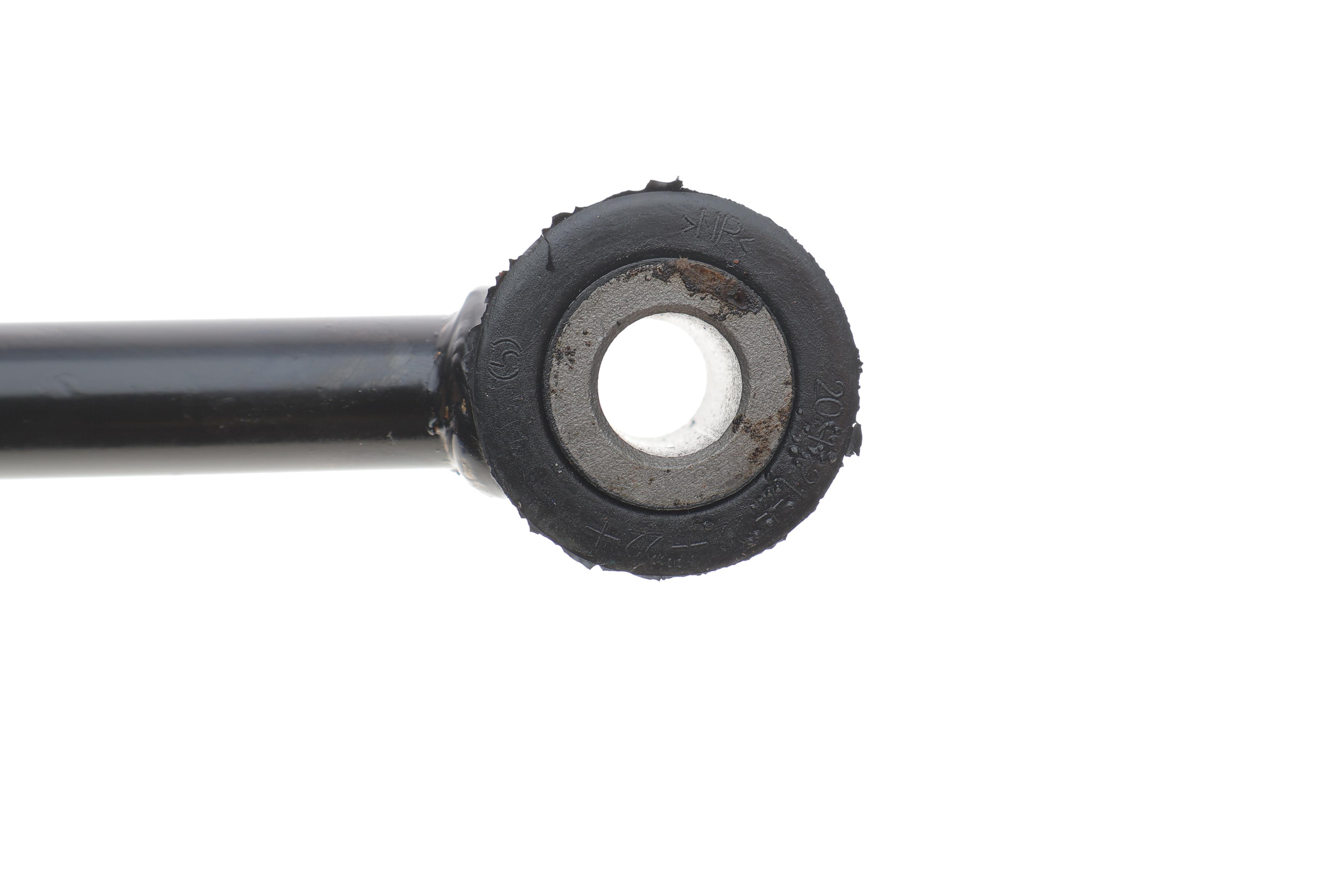 Важіль підвіски (задній/знизу/ззаду) (R) Nissan X-Trail 01-13