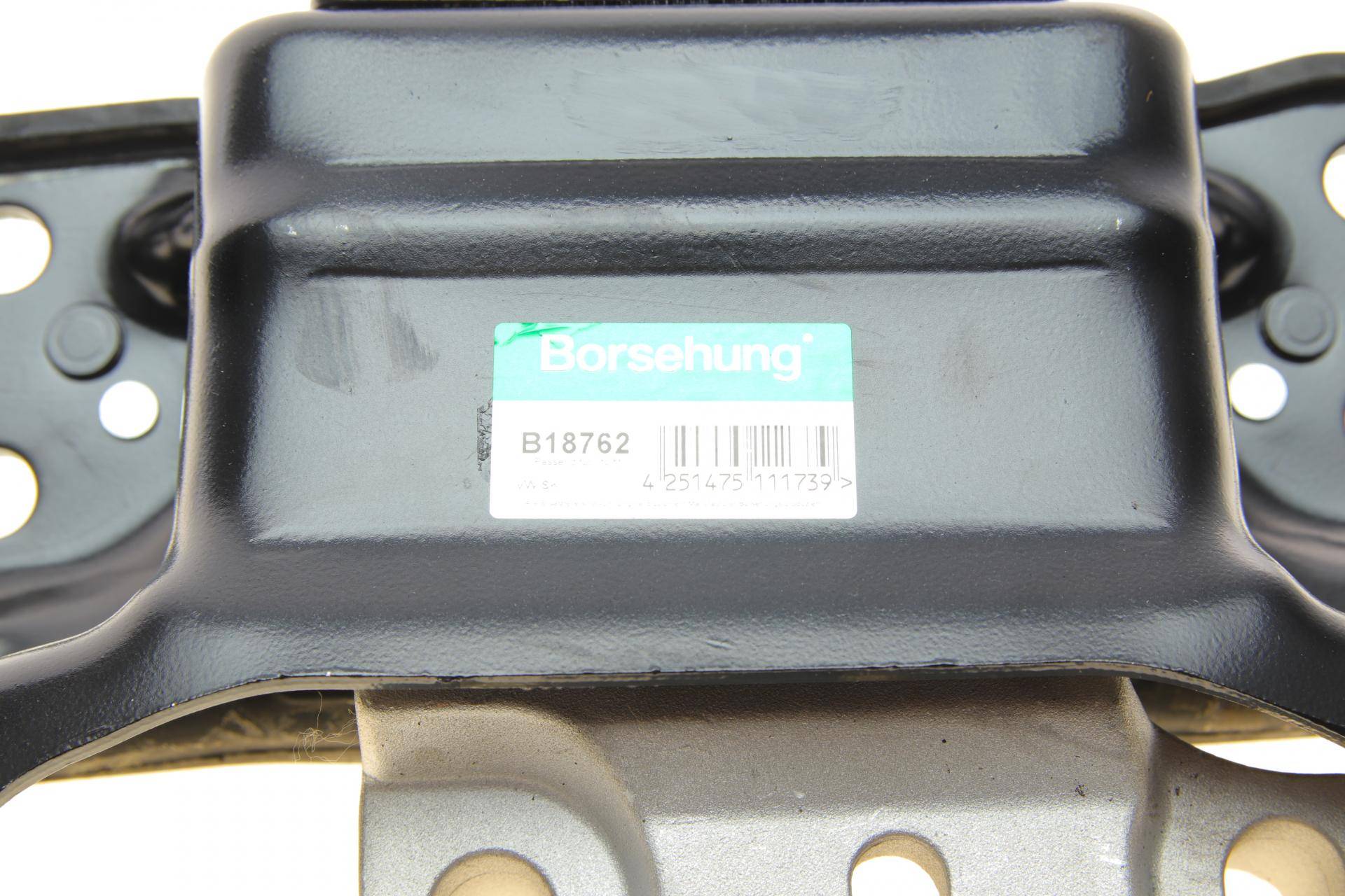 Подушка двигуна VW Passat 2.0TDI 14-