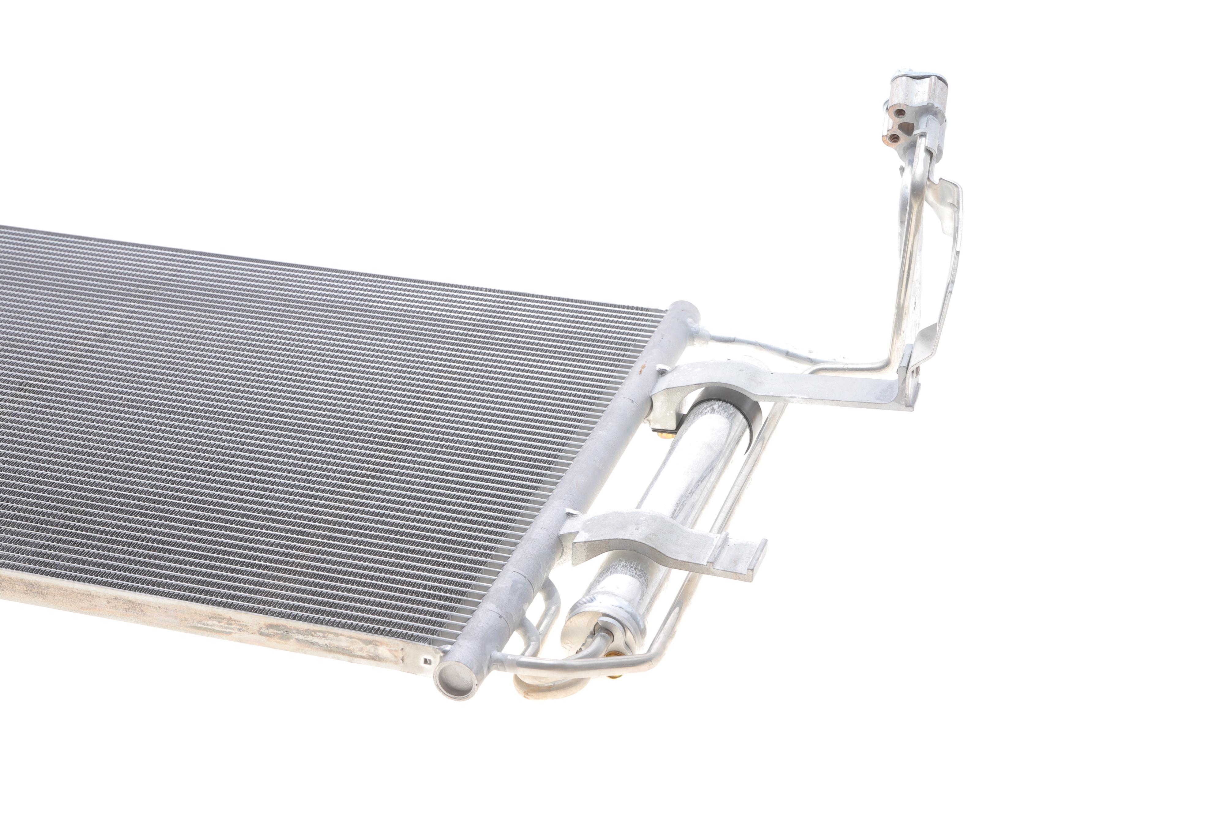 Радіатор кондиціонера Mazda 5 1.8-2.0 10-