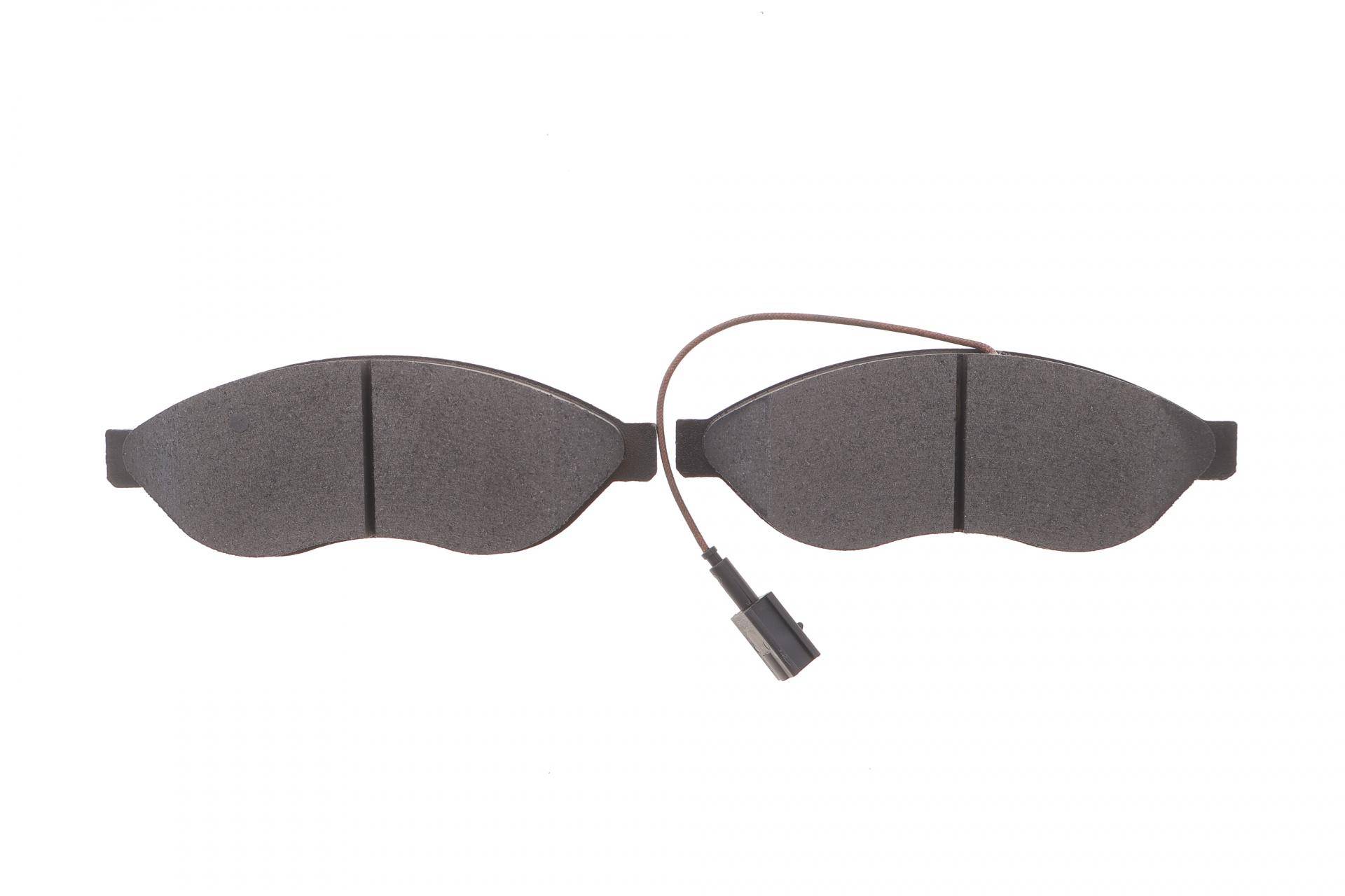 Колодки гальмівні (передні) Citroen Jumper/Fiat Ducato/Peugeot Boxer 06- (Brembo)/(з датчиком)