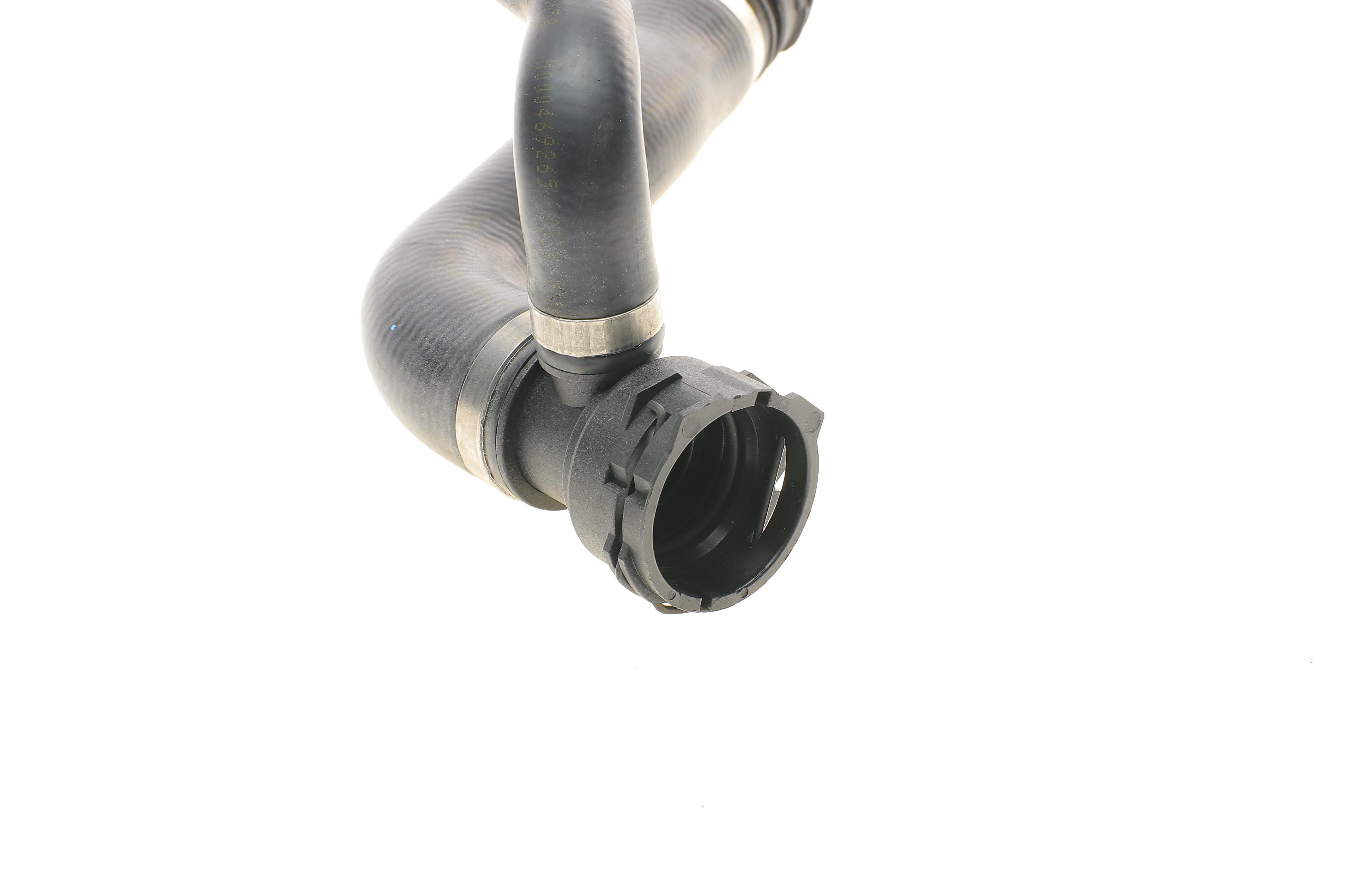 Патрубок радиатора (верхний) BMW 5 (E60/E61) 04-10 (к-кт в сборе)