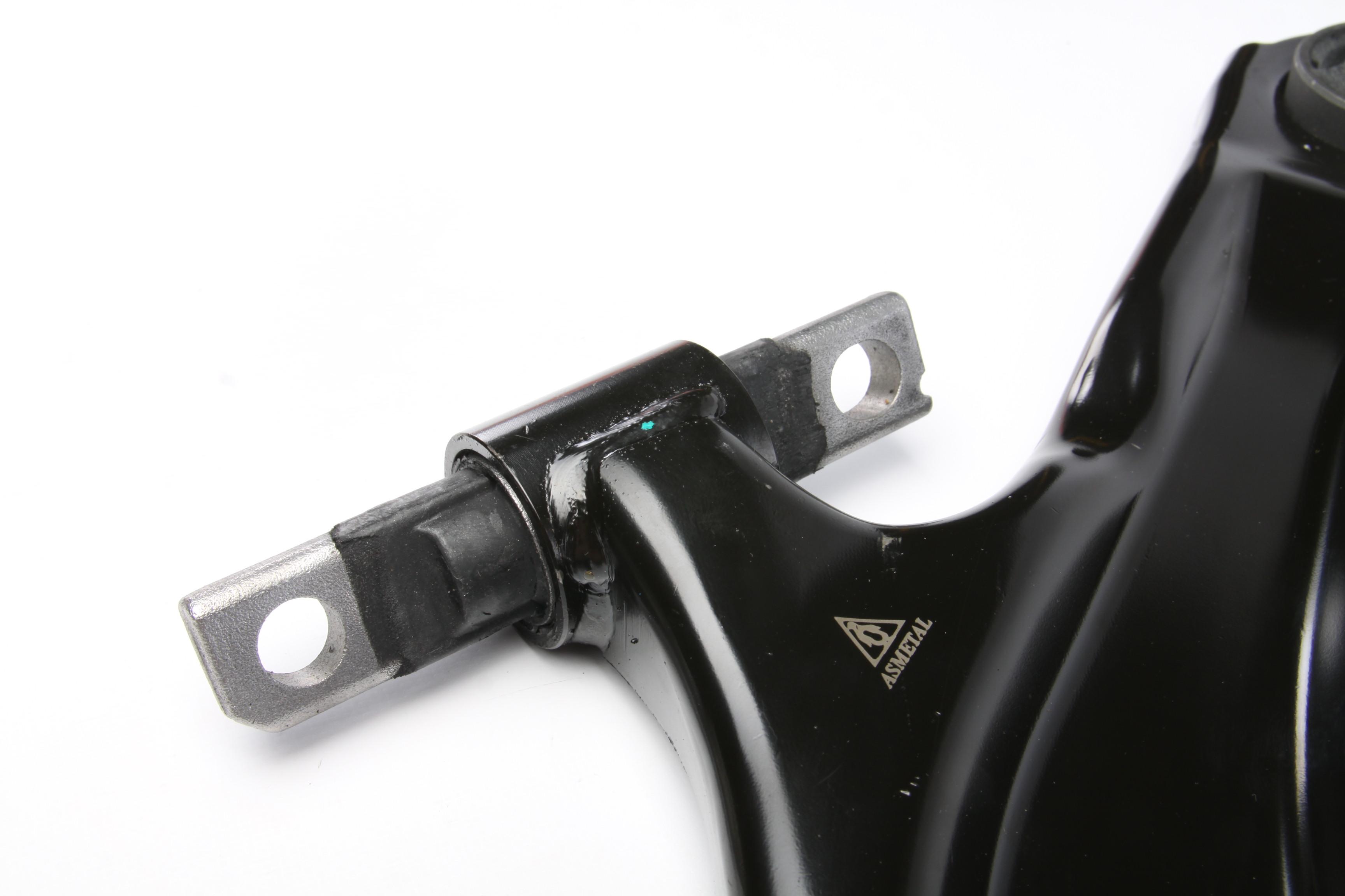 Важіль підвіски (передній) (L) Nissan Qashqai/ X-Trail/Renault Koleos 07-