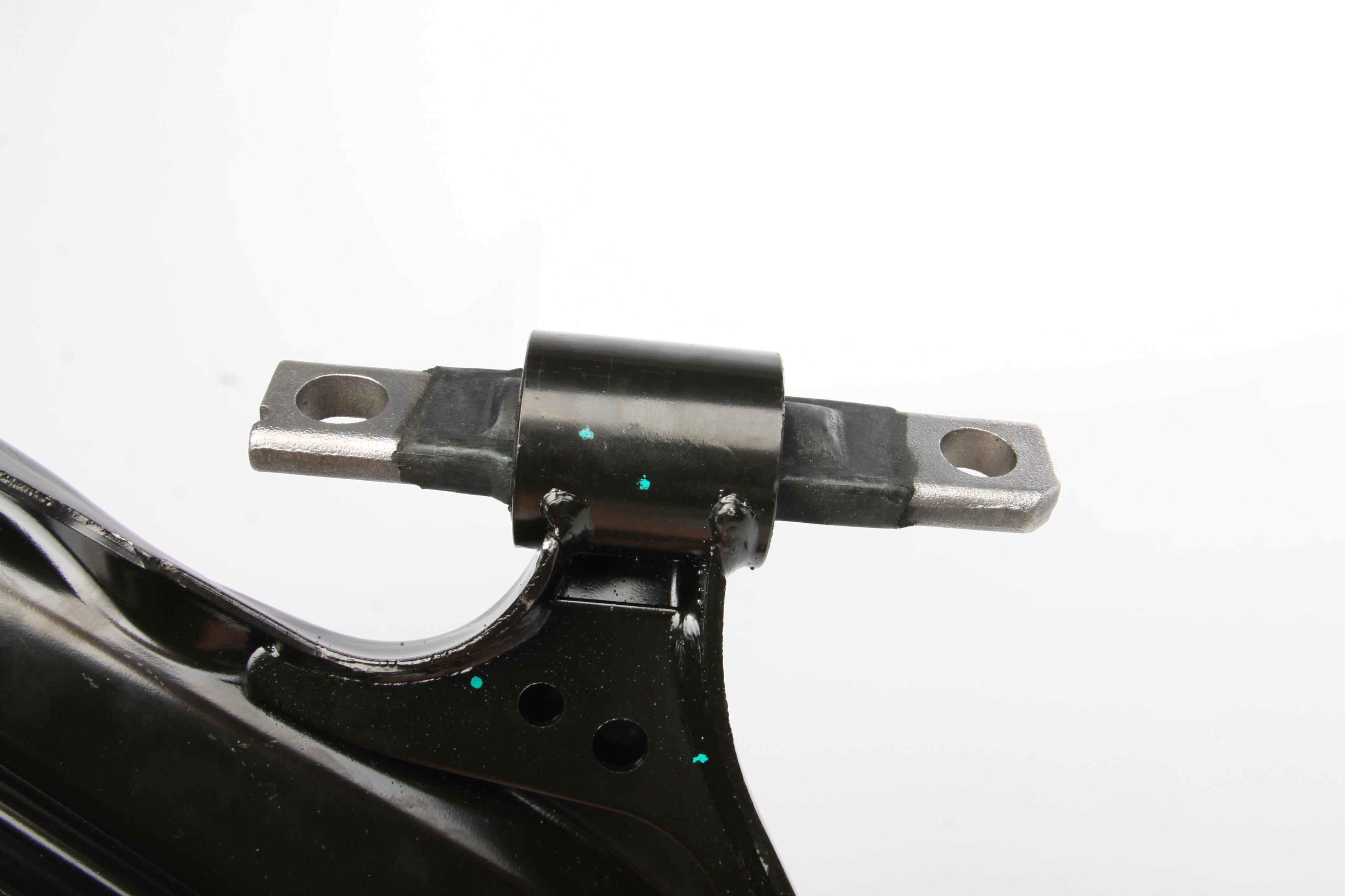 Важіль підвіски (передній) (L) Nissan Qashqai/ X-Trail/Renault Koleos 07-