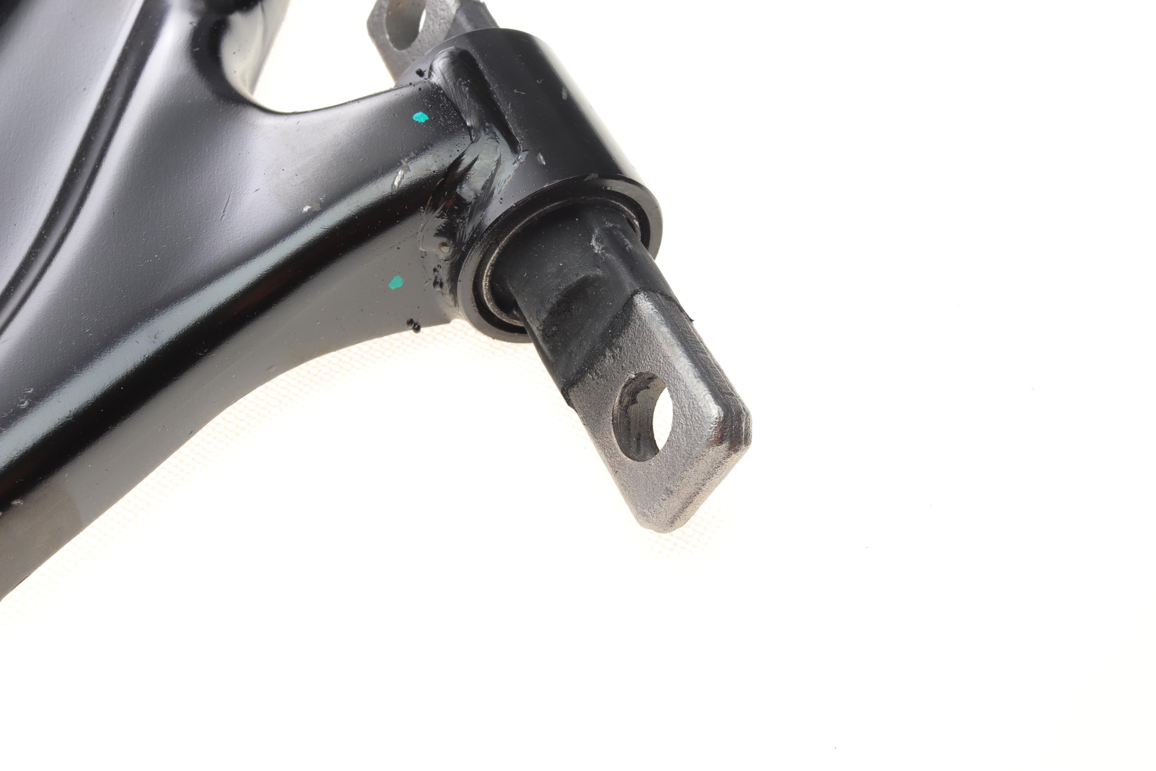 Важіль підвіски (передній/знизу) (R) Renault Koleos 08-/Nissan Qashqai/X-Trail 07-13