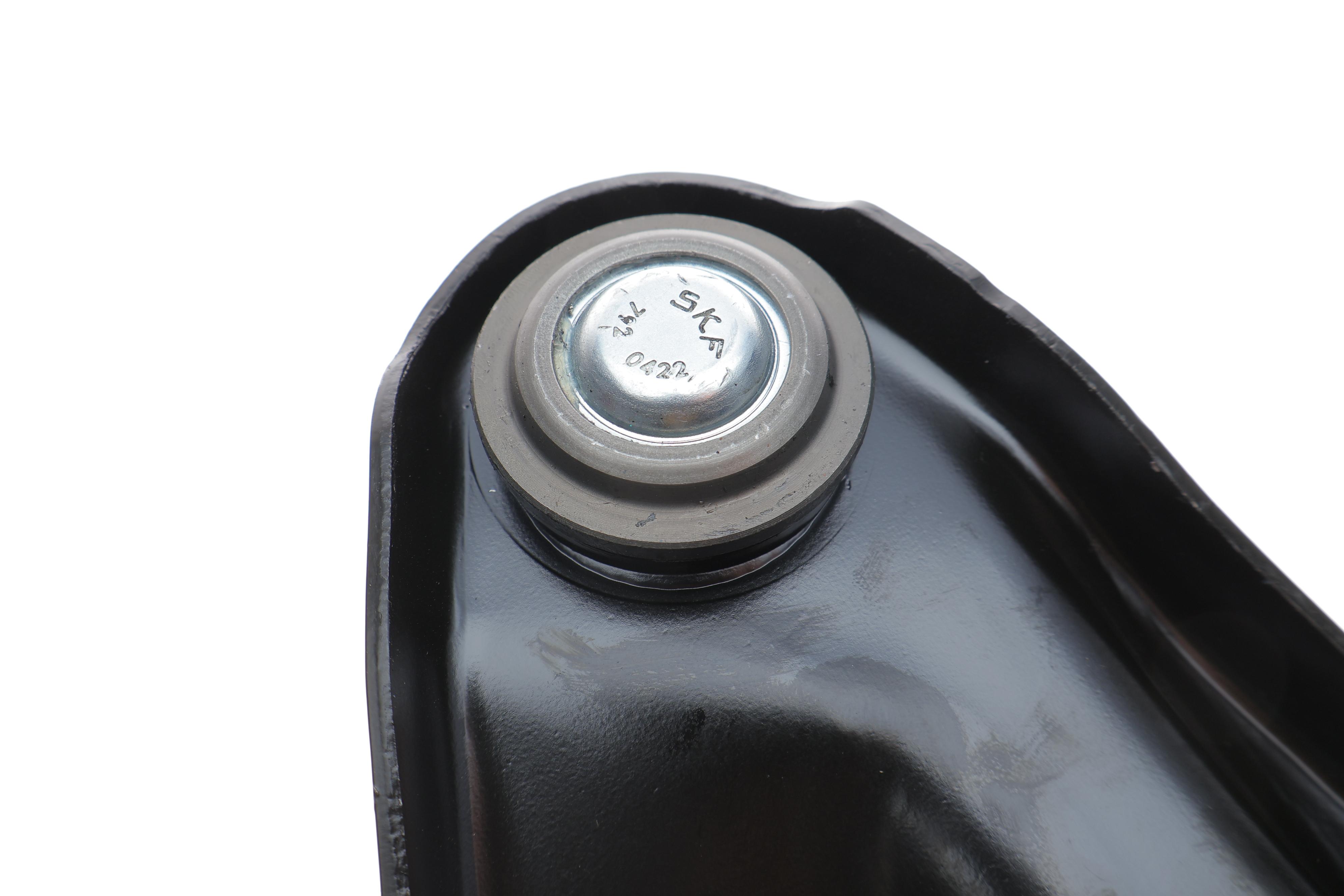 Важіль підвіски (передній/знизу) (R) Renault Logan 1.2-1.6 04-