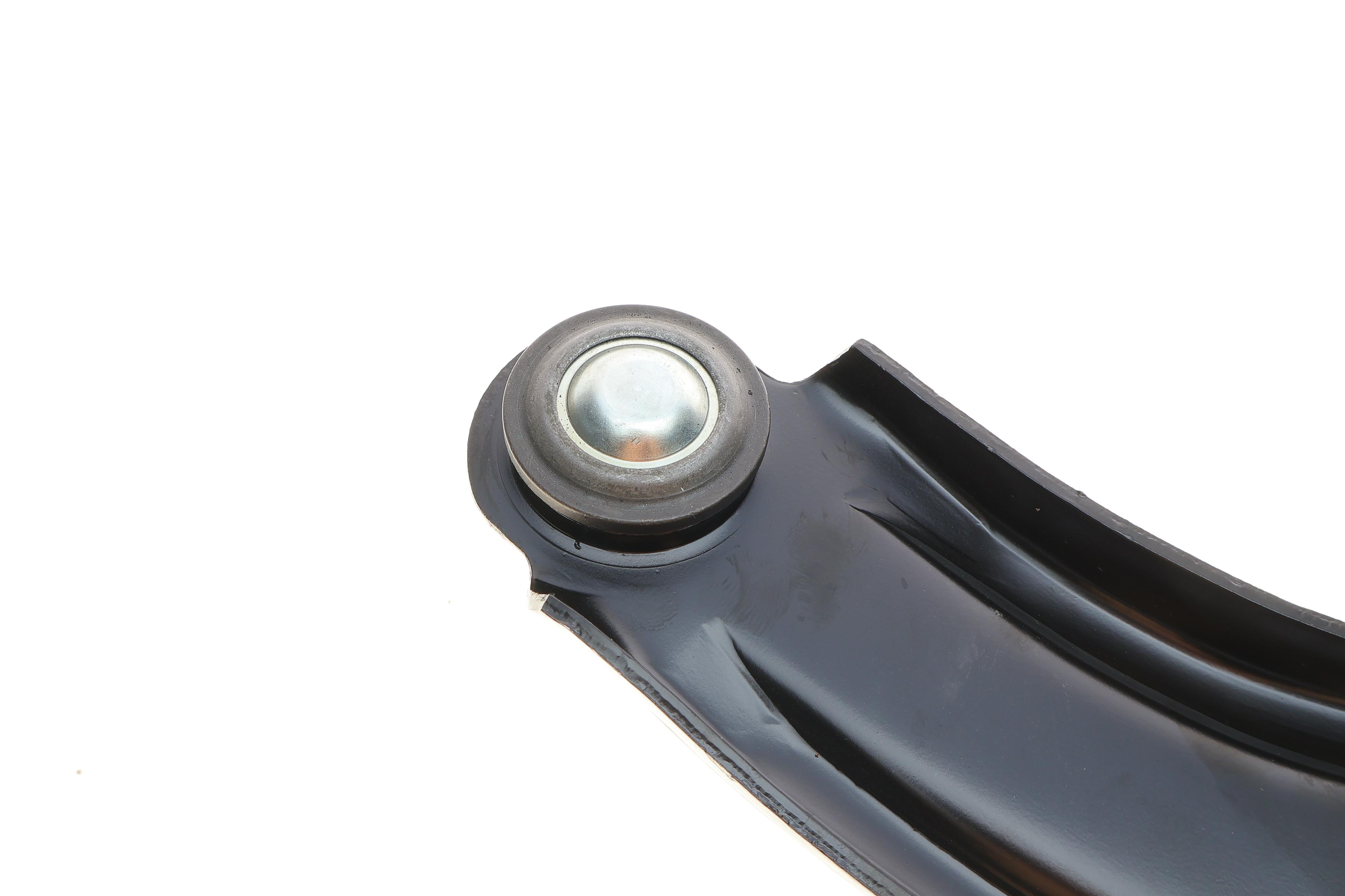 Важіль підвіски (передній/знизу) (L) Nissan Micra/Note 03- (з кульовою)