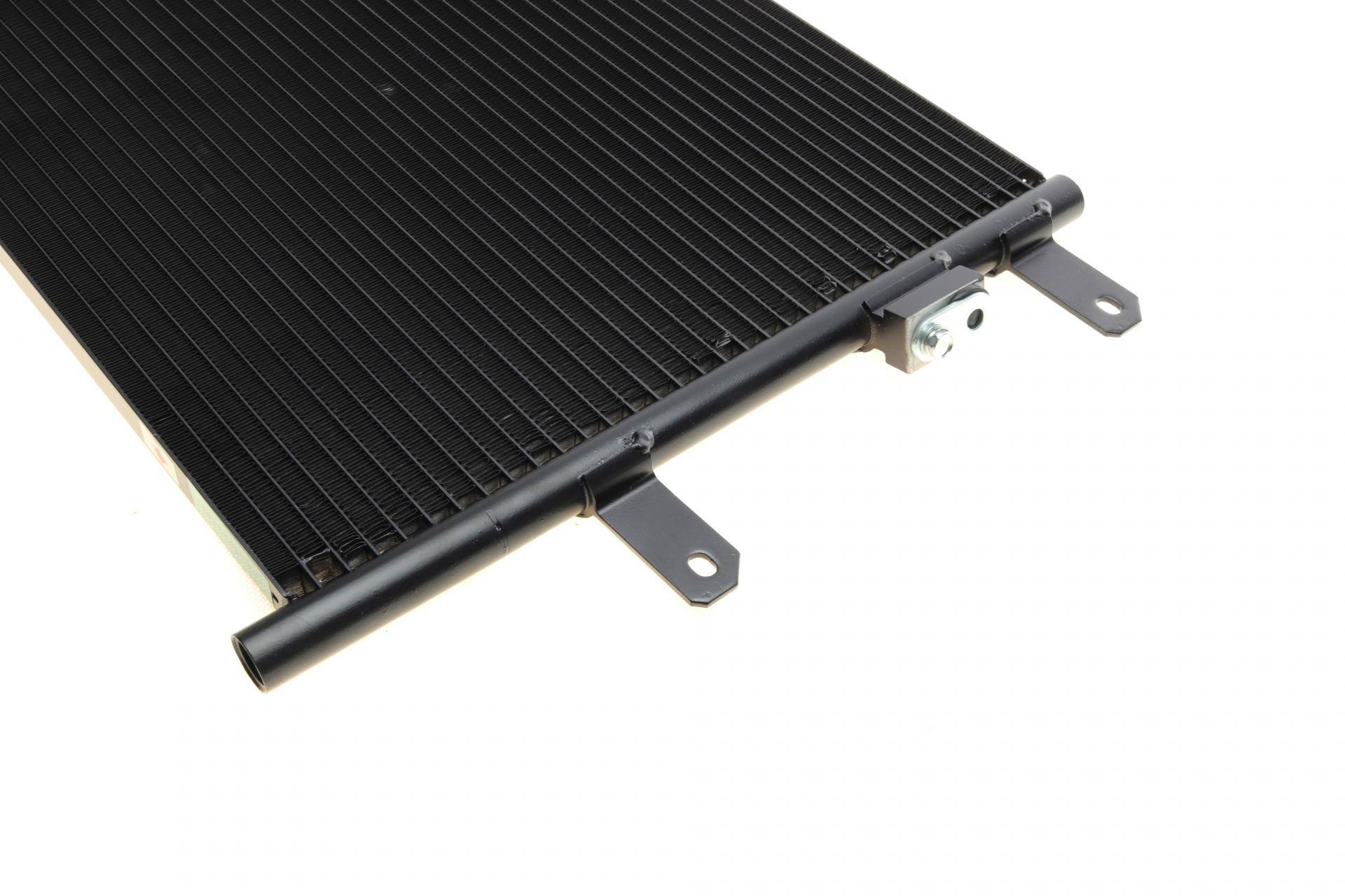 Радіатор кондиціонера Iveco Daily 2.3/3.0 04-11