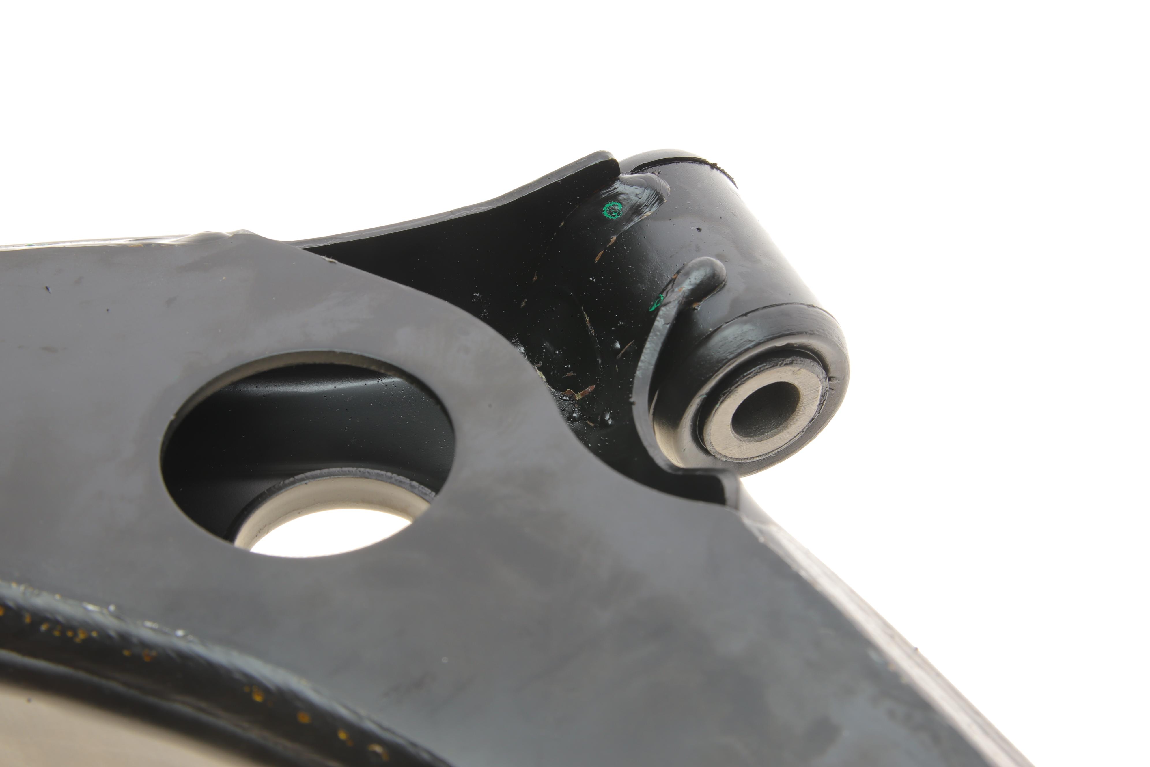 Важіль підвіски (передній/знизу) (R) Citroen C4/Mitsubishi Outlander/Peugeot 4007 06-