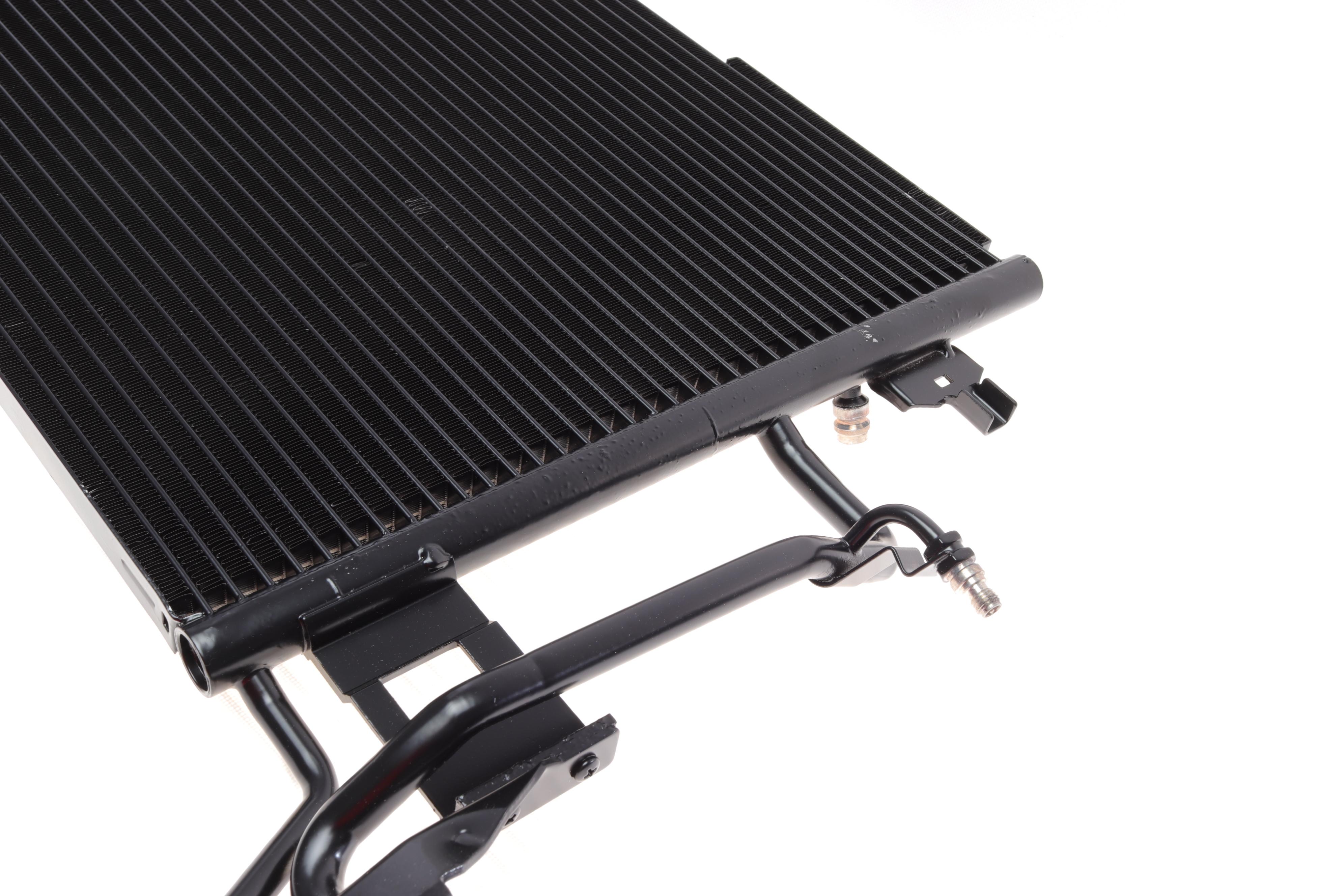 Радіатор кондиціонера VW Passat 1.6-2.8 94-