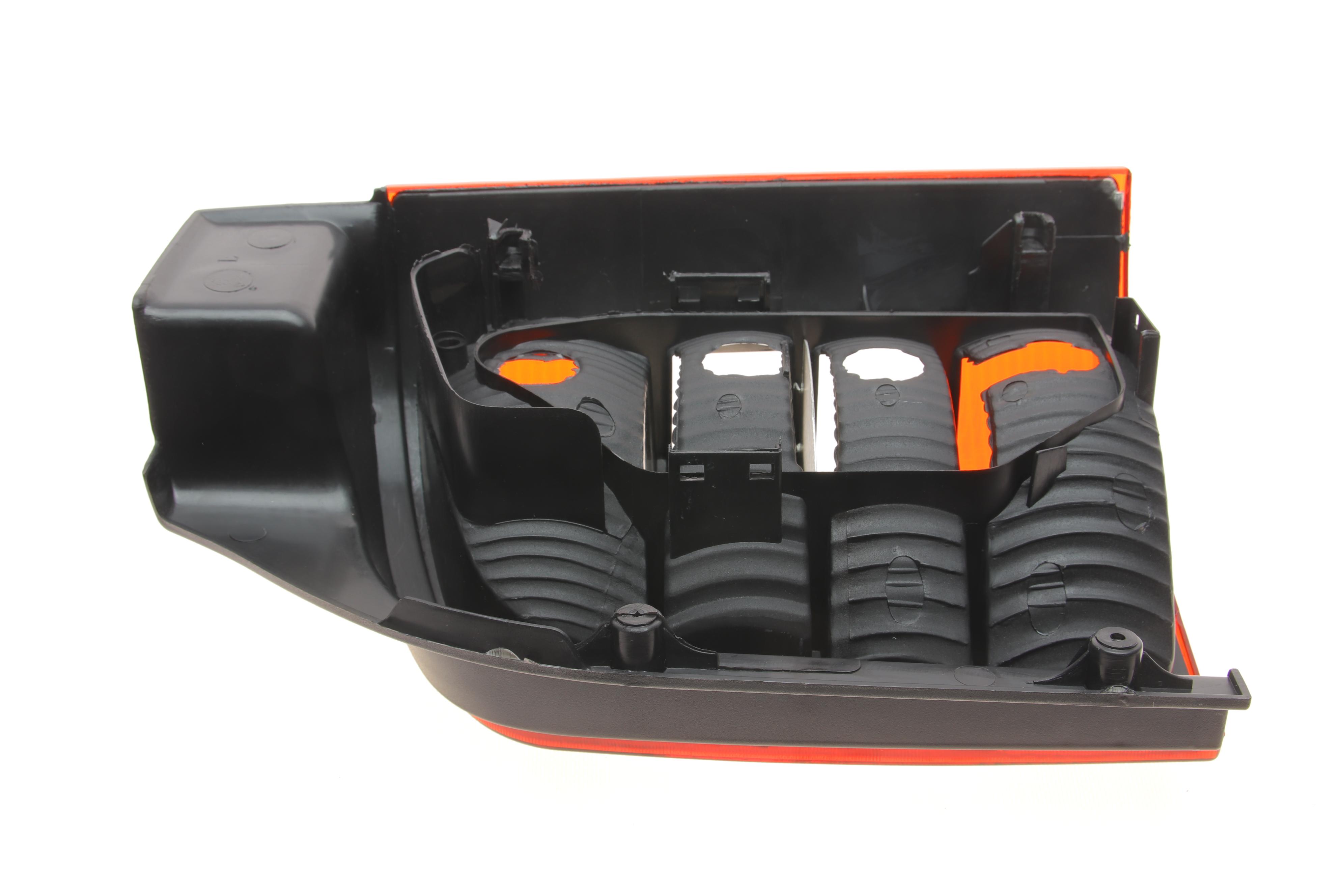 Ліхтар задній VW T5 03-09 (L) (жовтий поворот) (ляда)