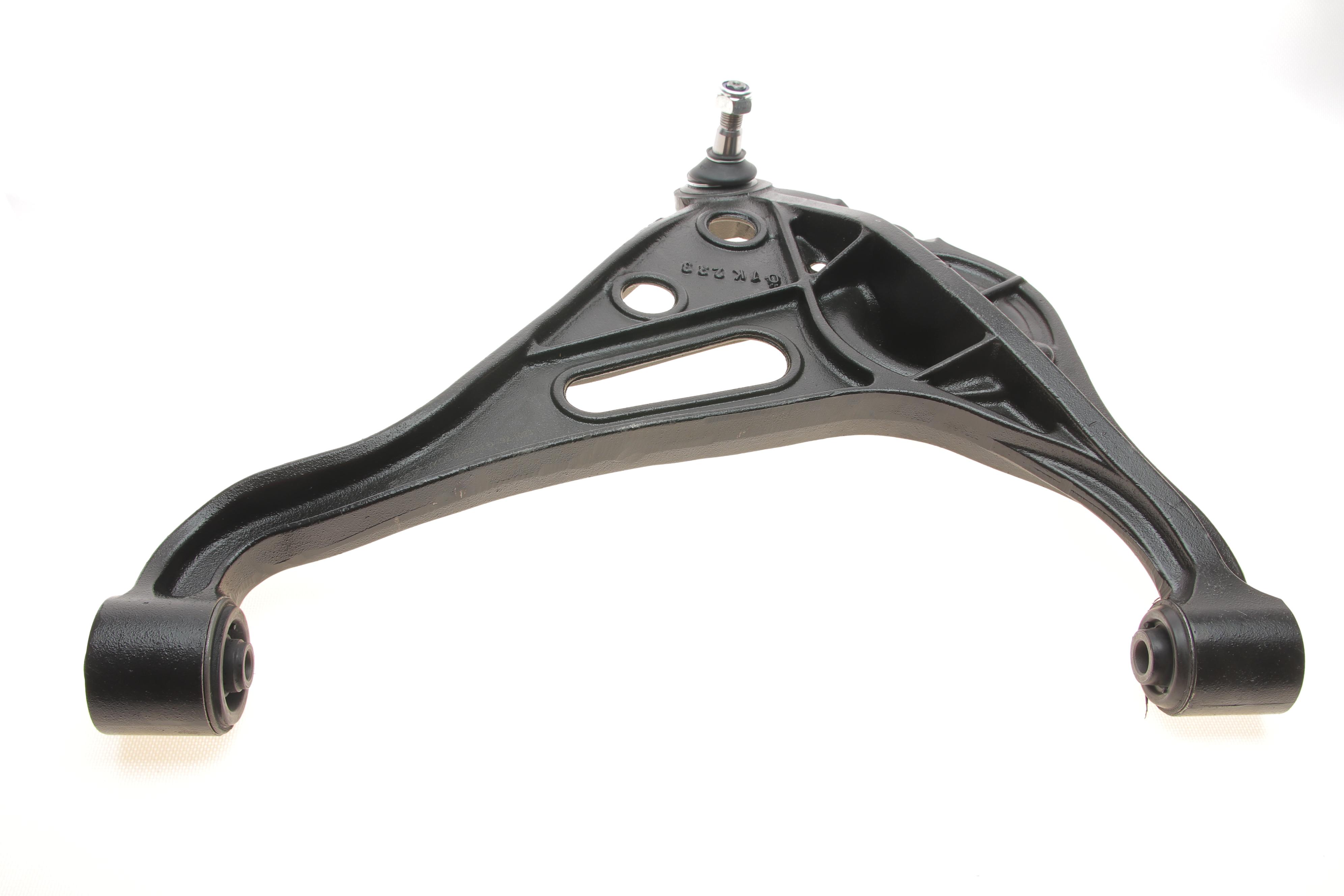 Важіль підвіски (передній) (L) Suzuki Vitara I/Grand Vitara I 98-05