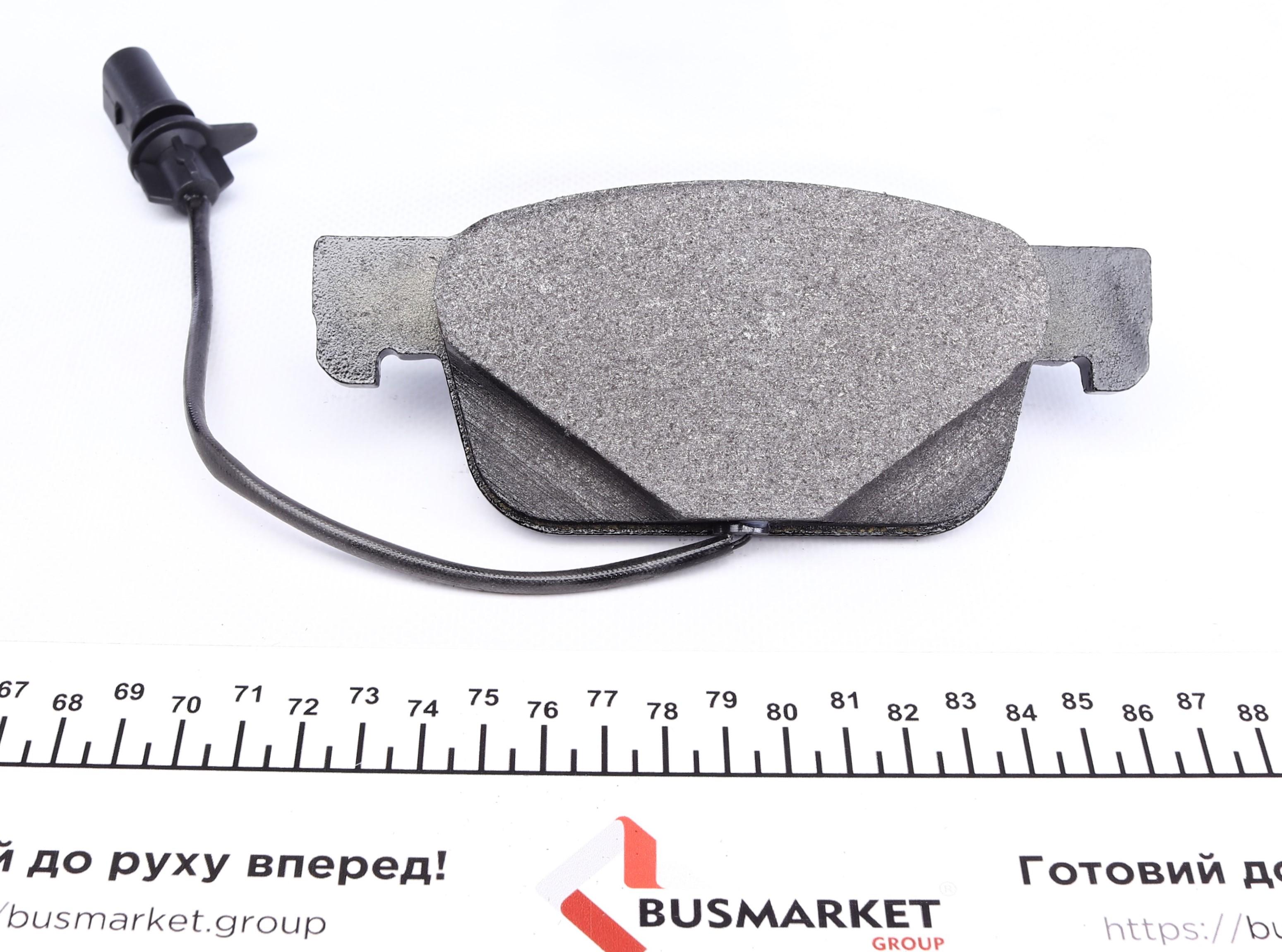 Колодки гальмівні (передні) Audi A4/A5 16- (з датчиком)